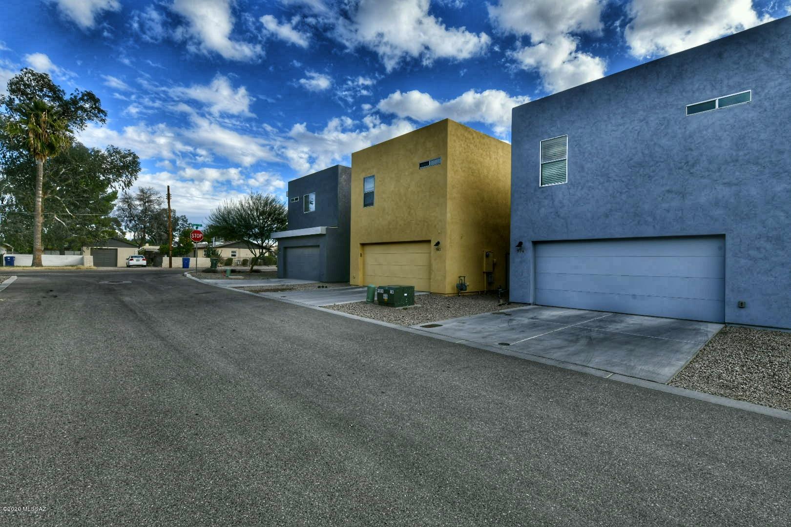 974 E Park Modern Drive