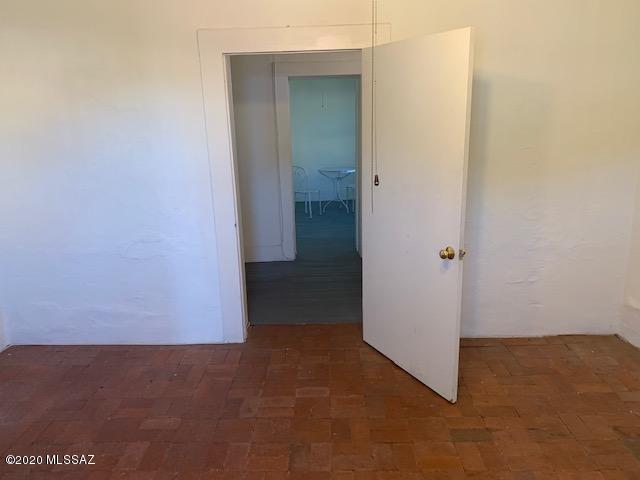 511 S Meyer Avenue