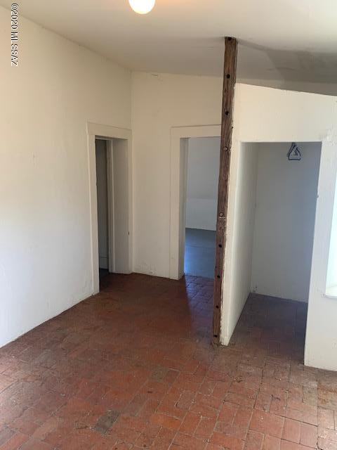 511 S Meyer Avenue