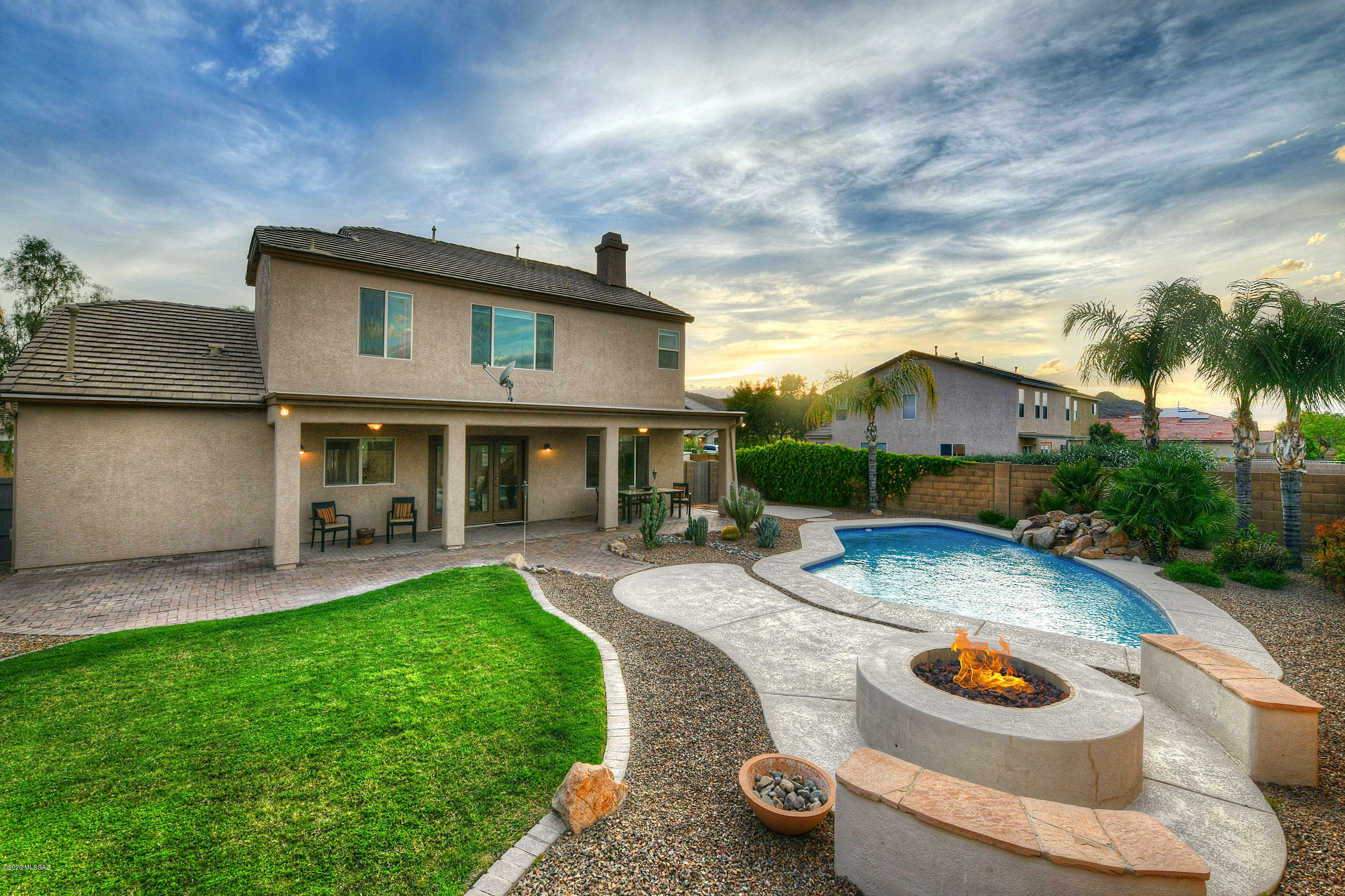 10054 N Blue Crossing Way