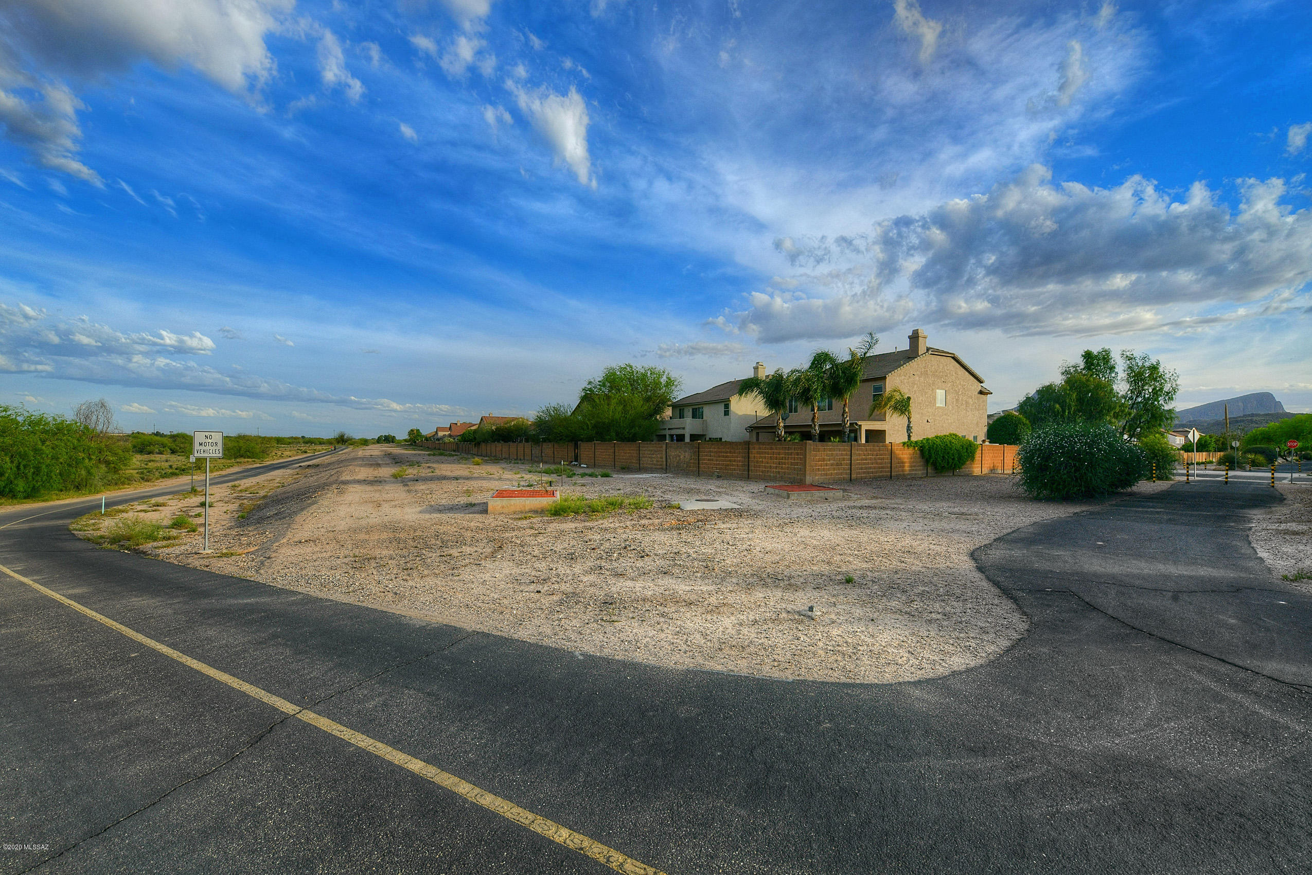 10054 N Blue Crossing Way