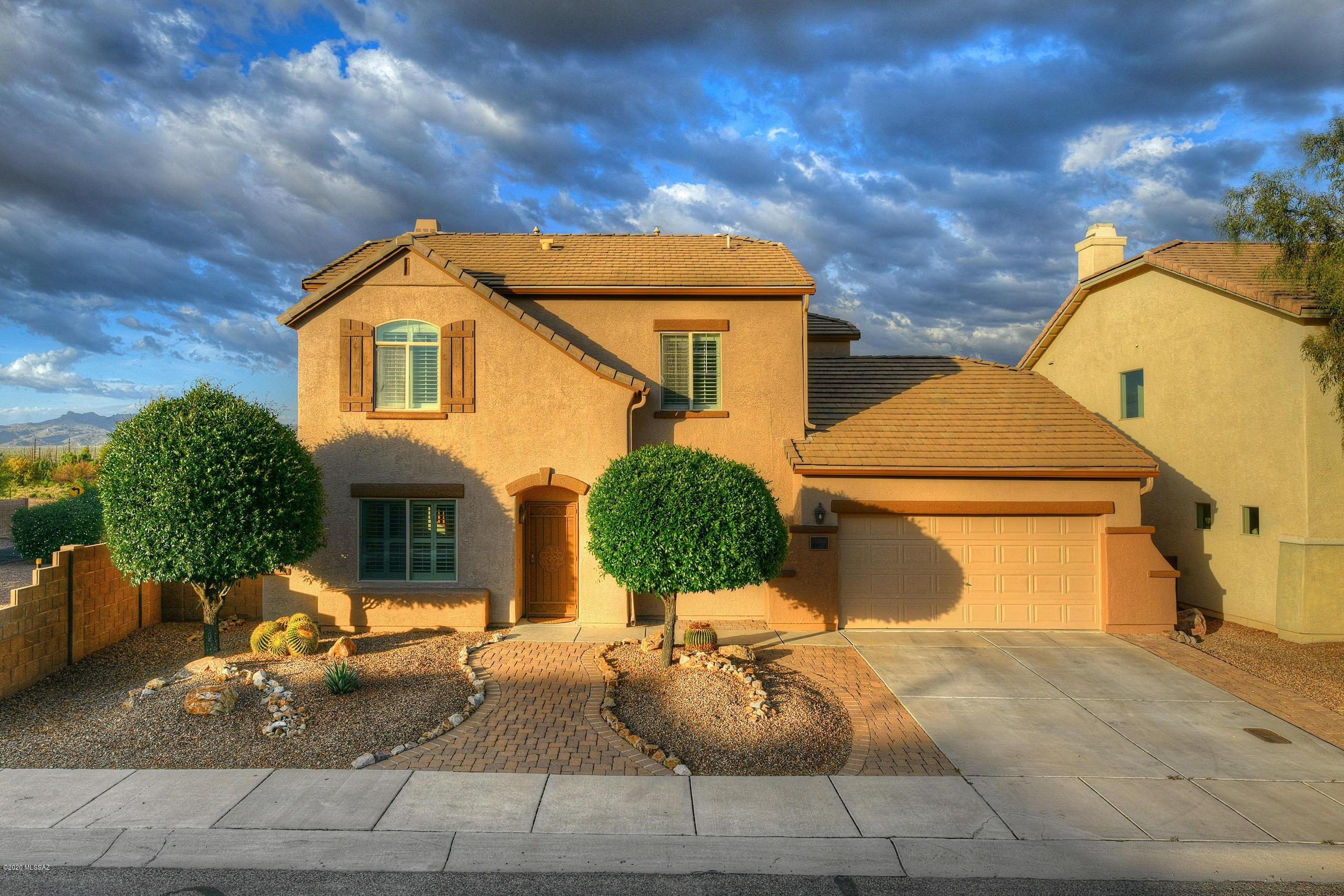 10054 N Blue Crossing Way