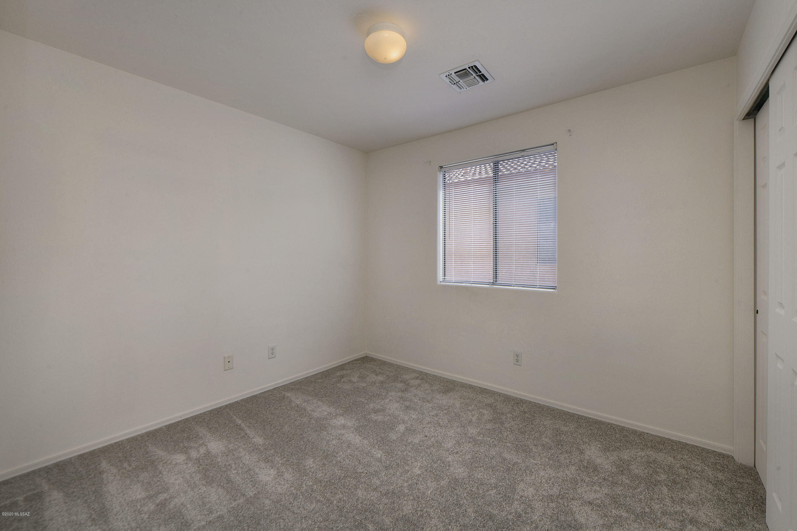 8492 E Sarnoff Ridge Loop