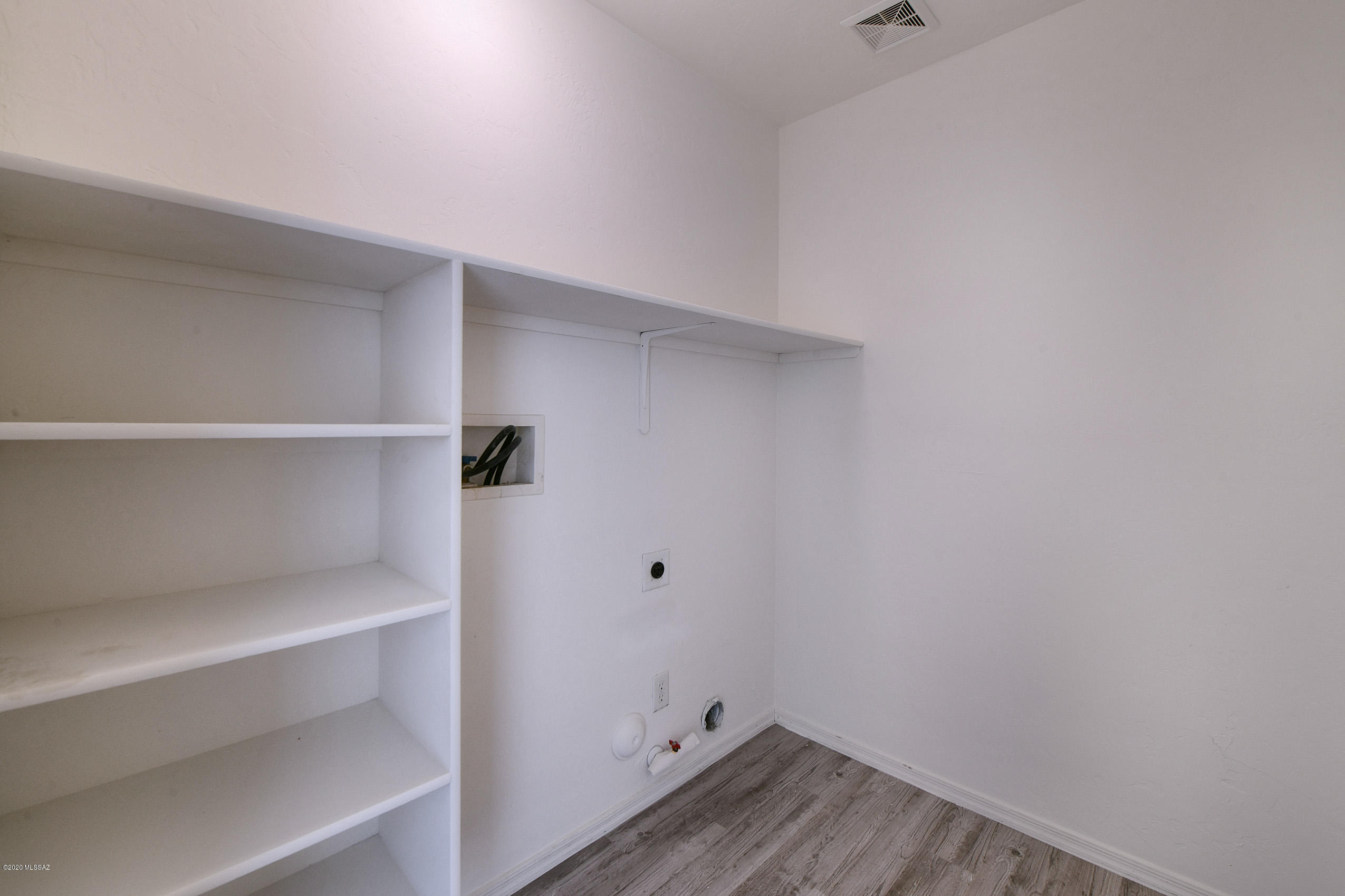 8492 E Sarnoff Ridge Loop