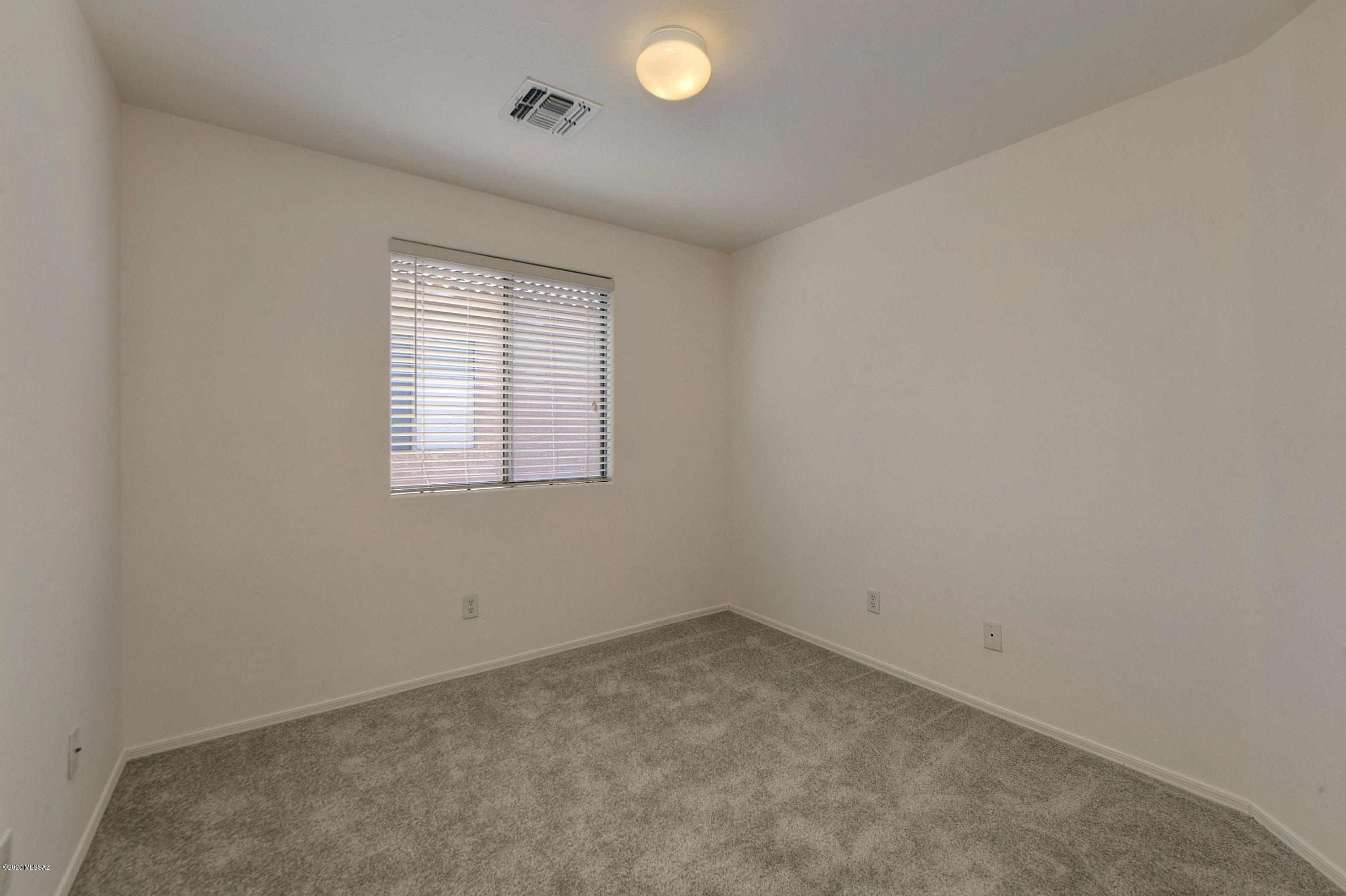 8492 E Sarnoff Ridge Loop