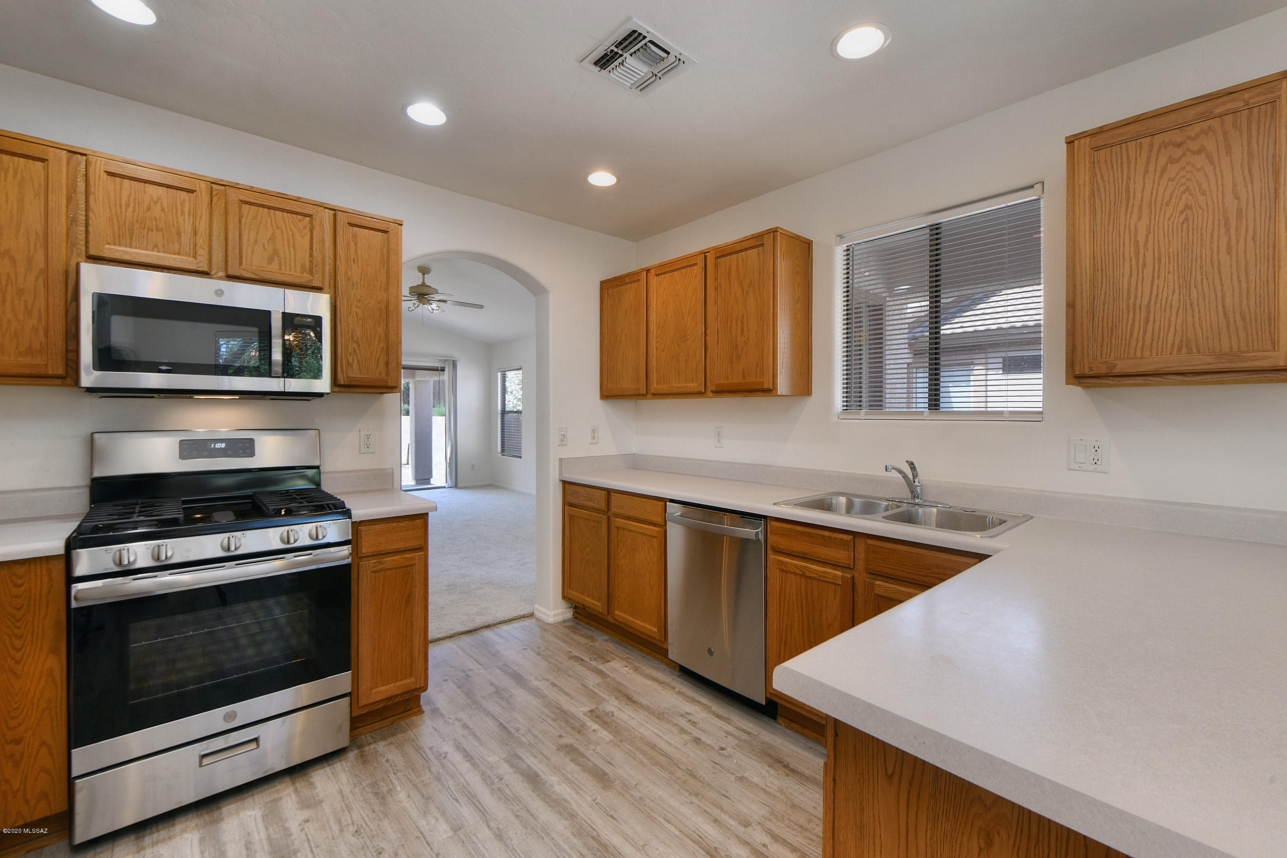 8492 E Sarnoff Ridge Loop