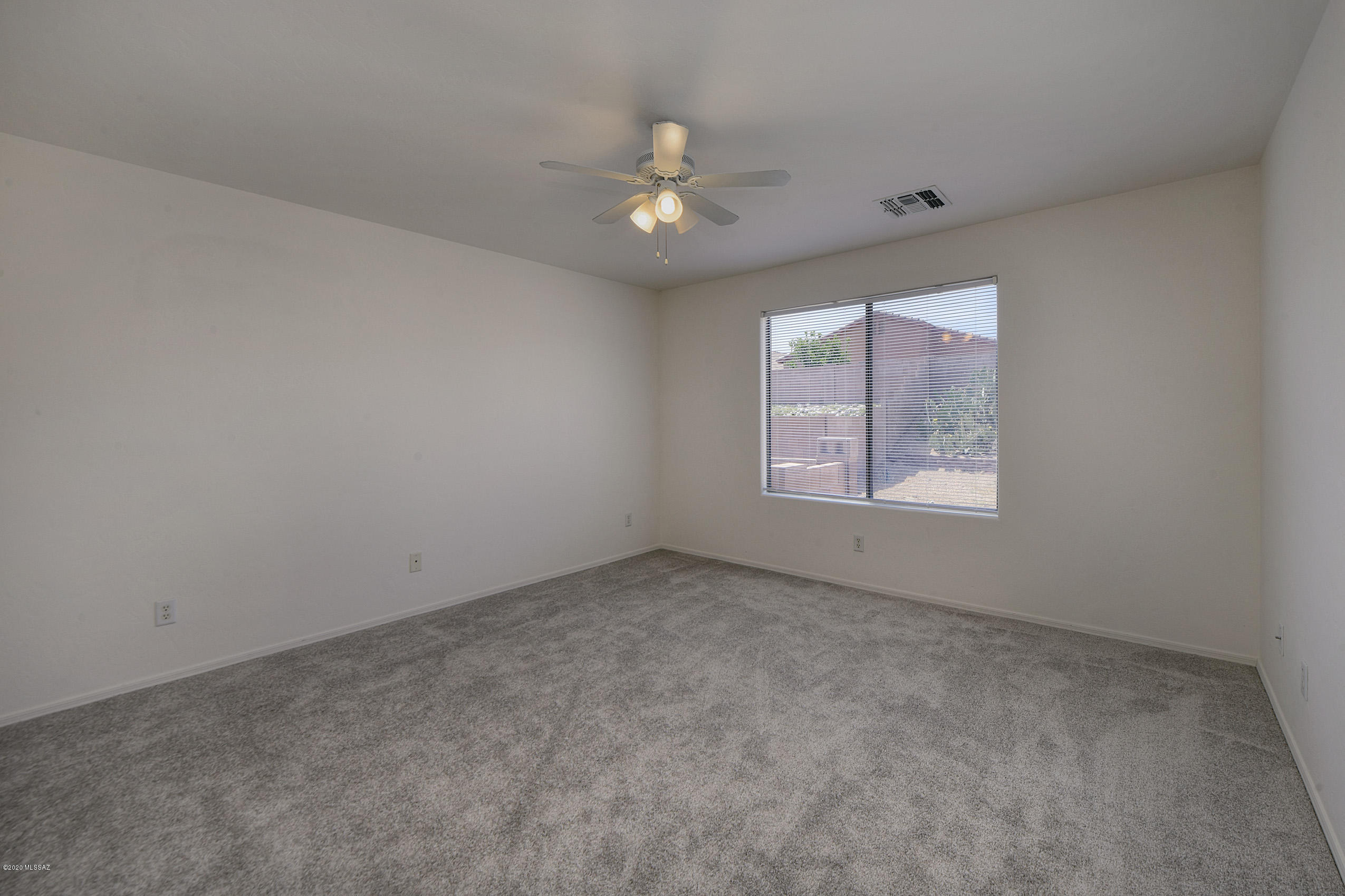 8492 E Sarnoff Ridge Loop