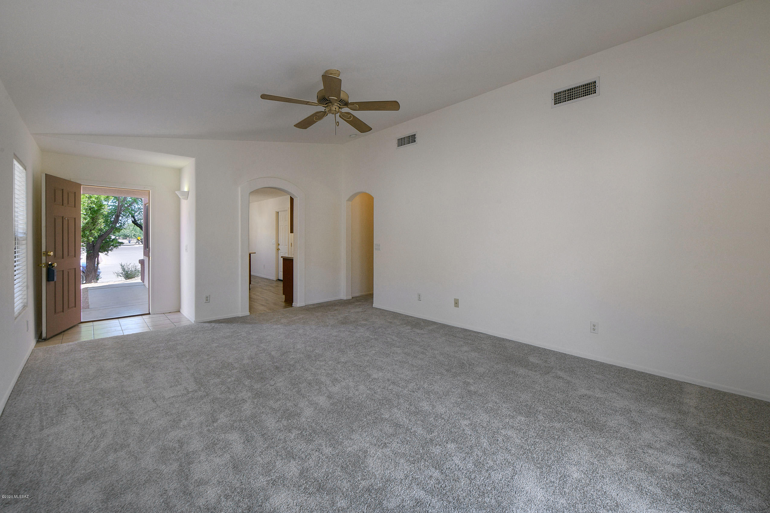 8492 E Sarnoff Ridge Loop