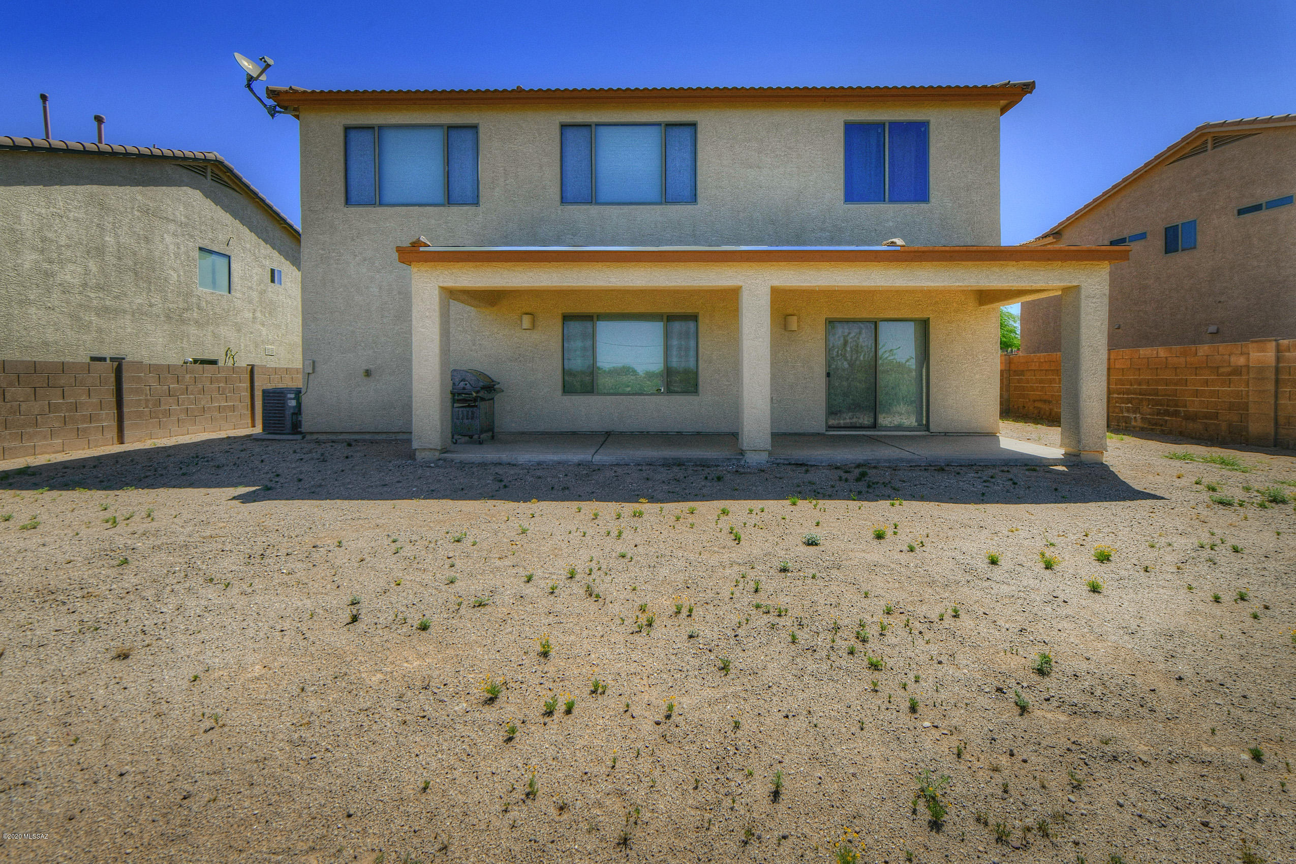 8262 S Camino Serpe