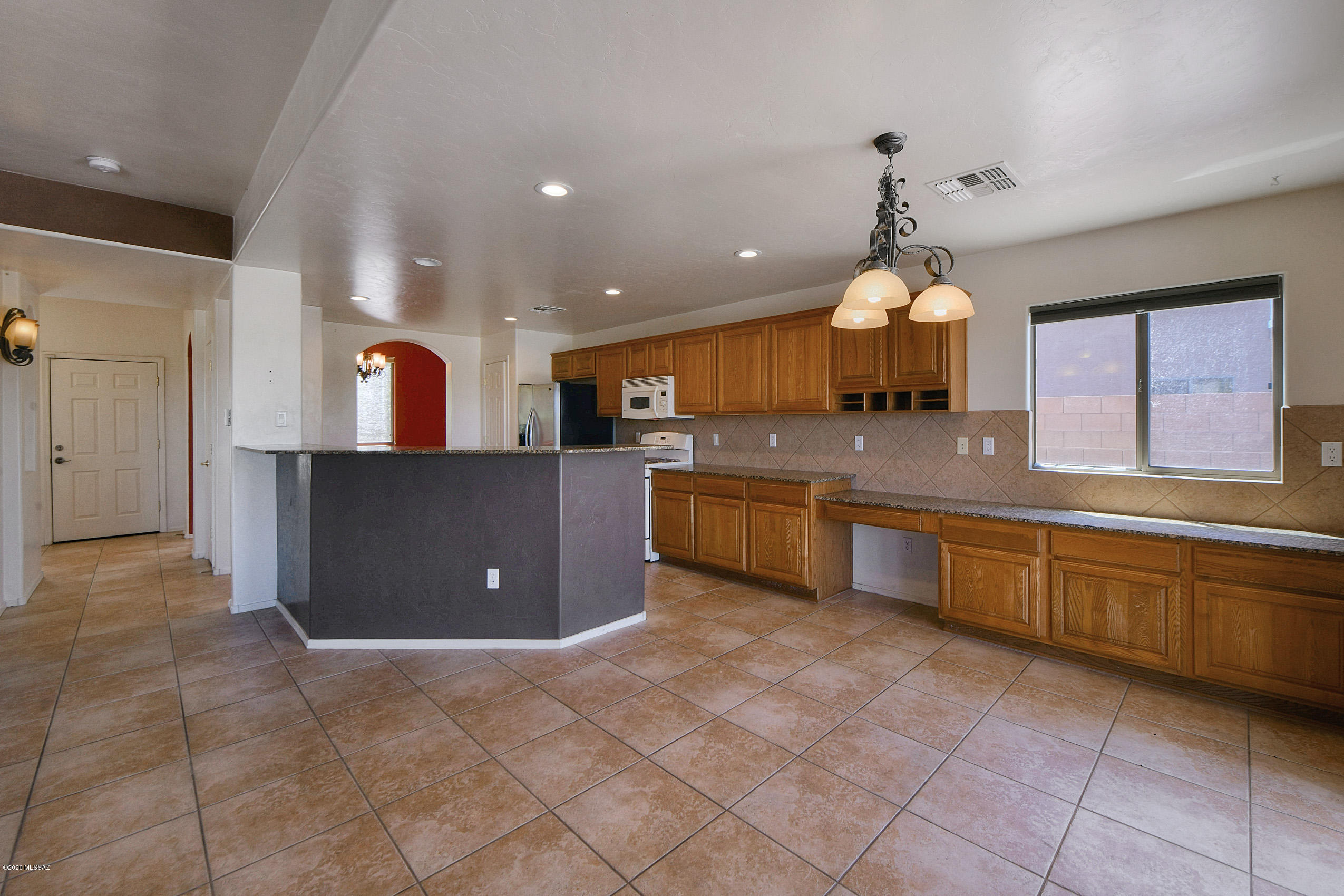 8262 S Camino Serpe