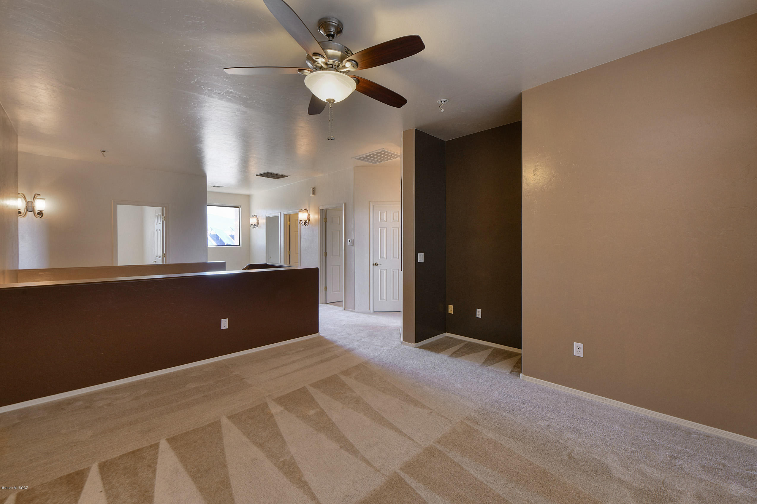 8262 S Camino Serpe