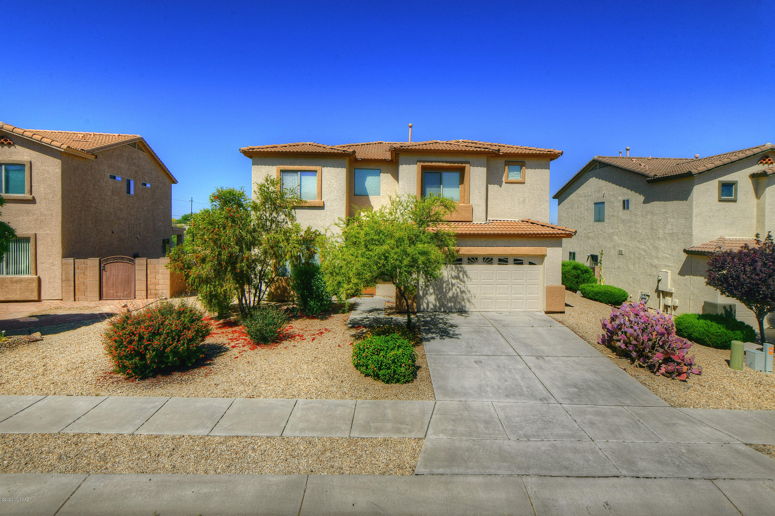 8262 S Camino Serpe