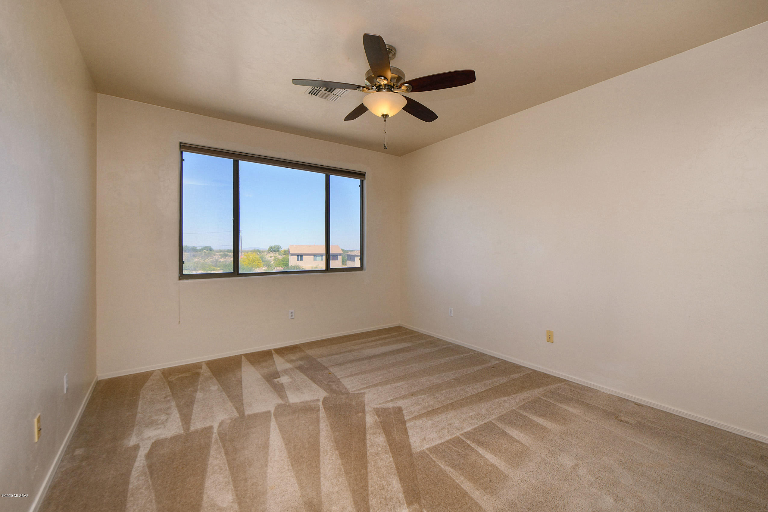 8262 S Camino Serpe