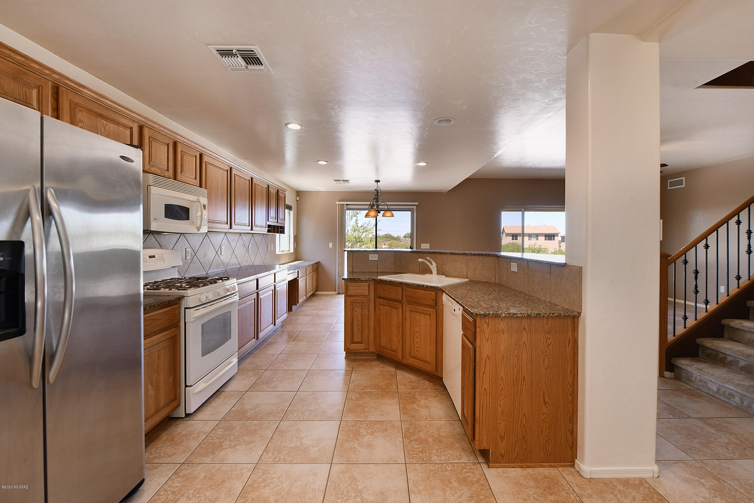 8262 S Camino Serpe
