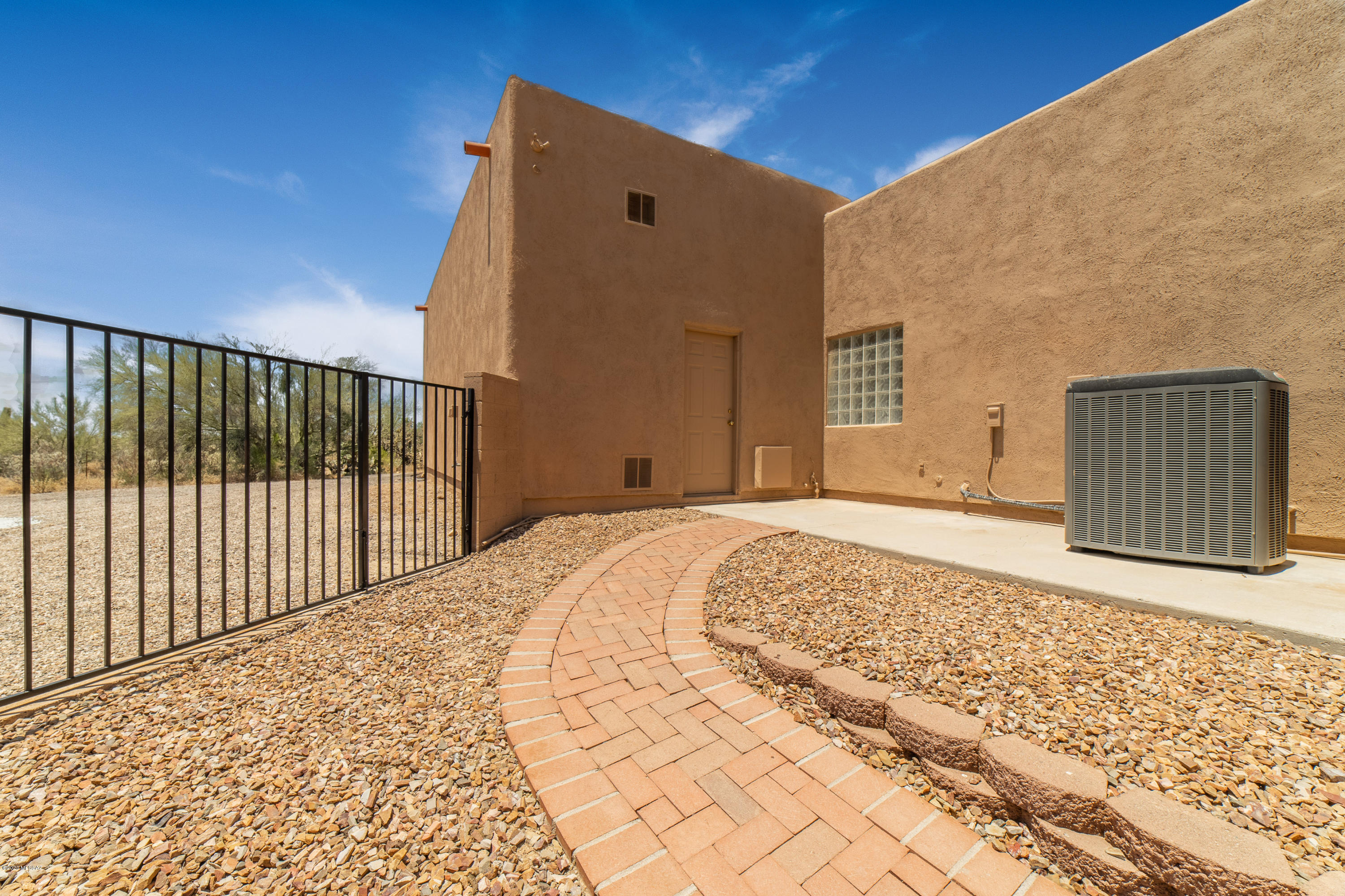 3955 W Potvin Lane
