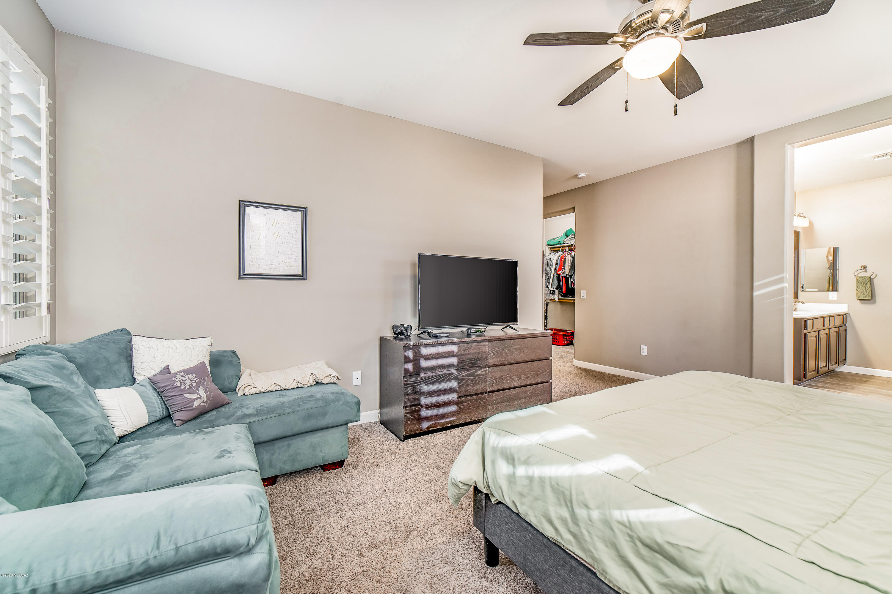 8534 N Gaetano Loop
