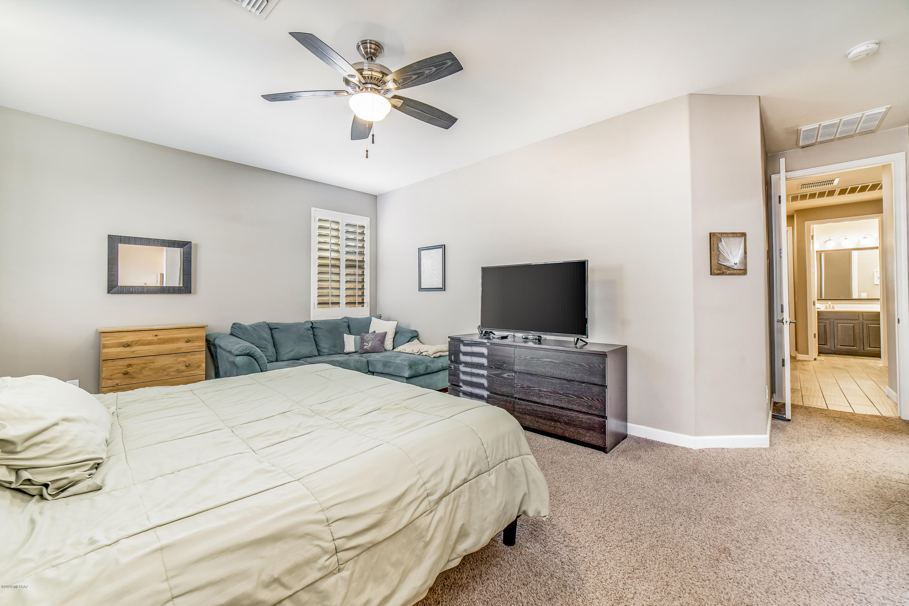 8534 N Gaetano Loop