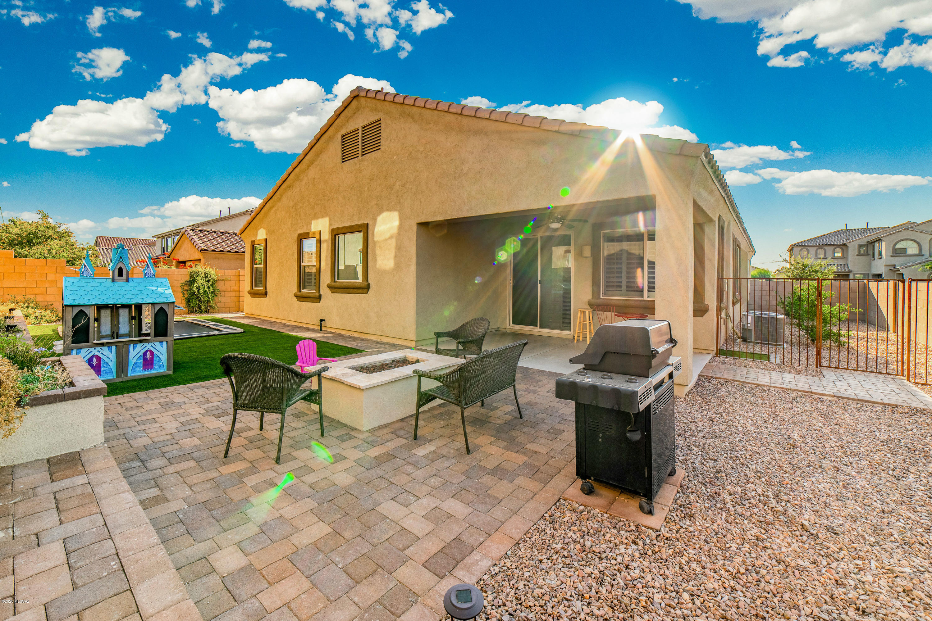 8534 N Gaetano Loop