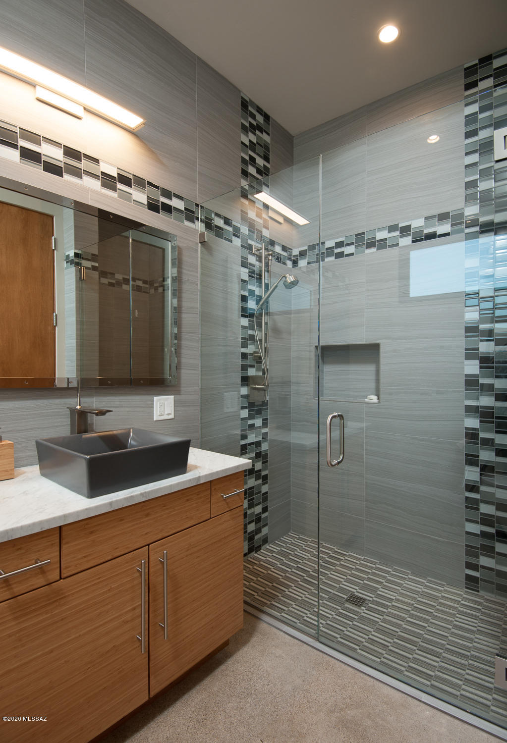 75 W Oro Valley Drive