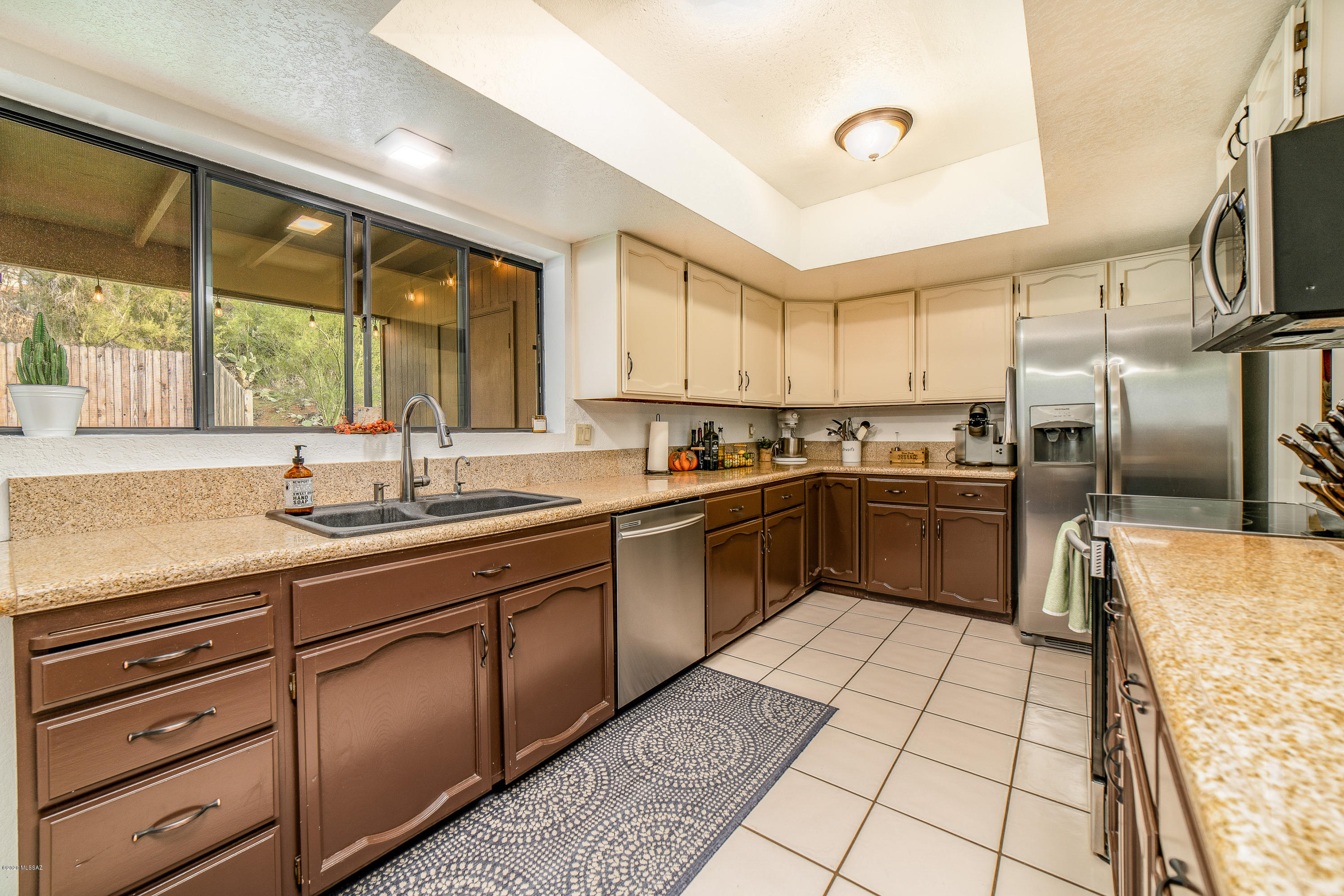 5960 N Camino Esquina