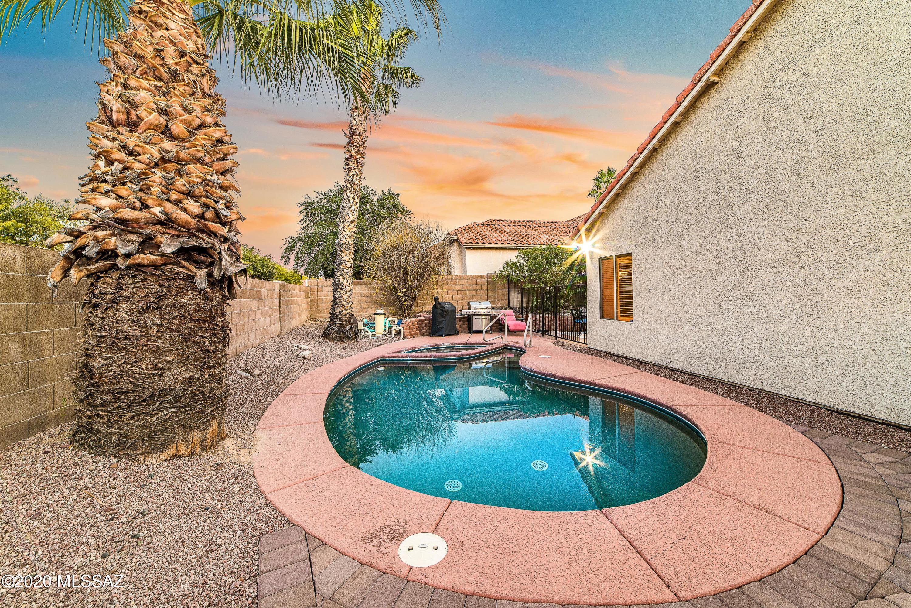 5440 N Ventana Vista Road