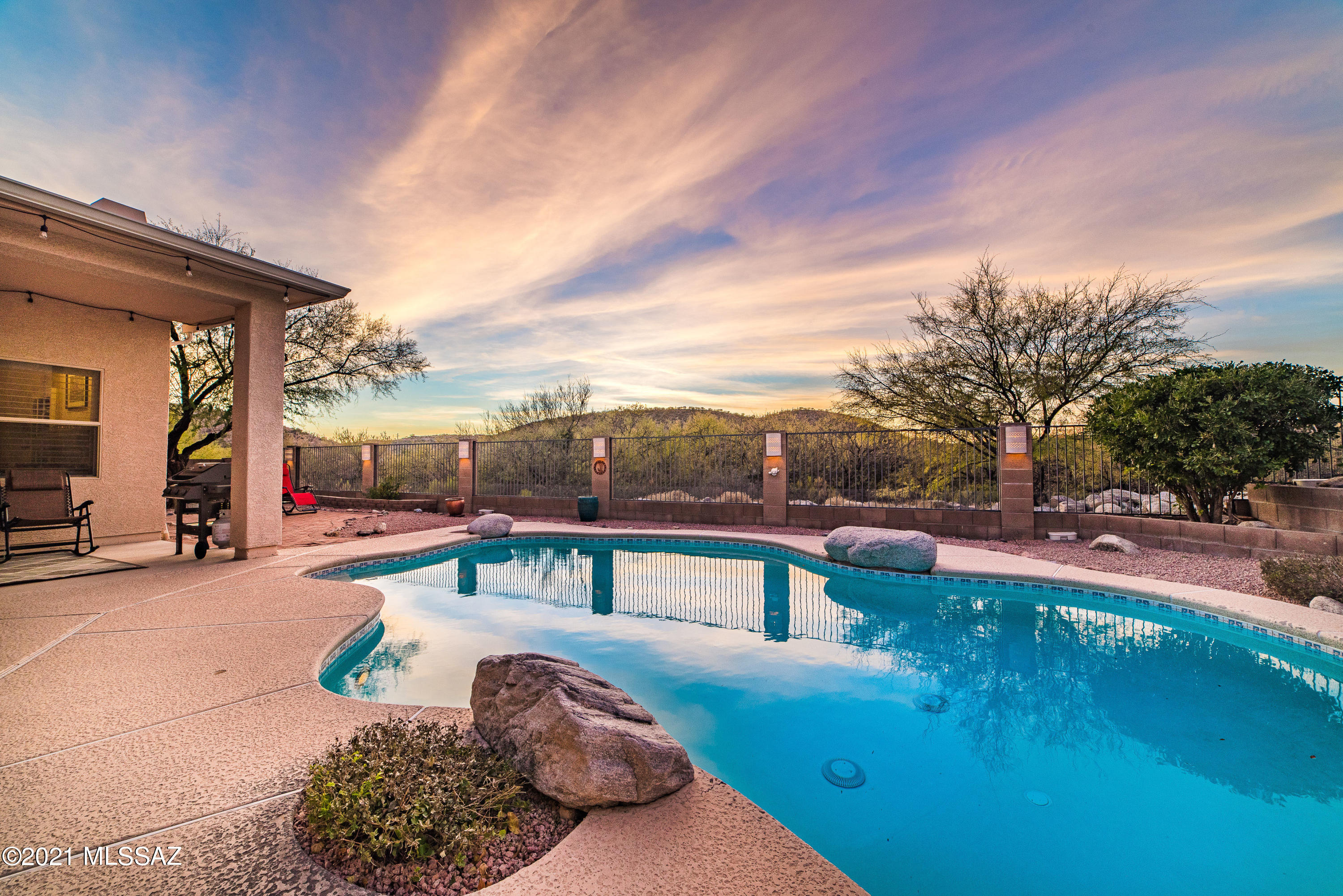 5425 N Ventana Vista Road