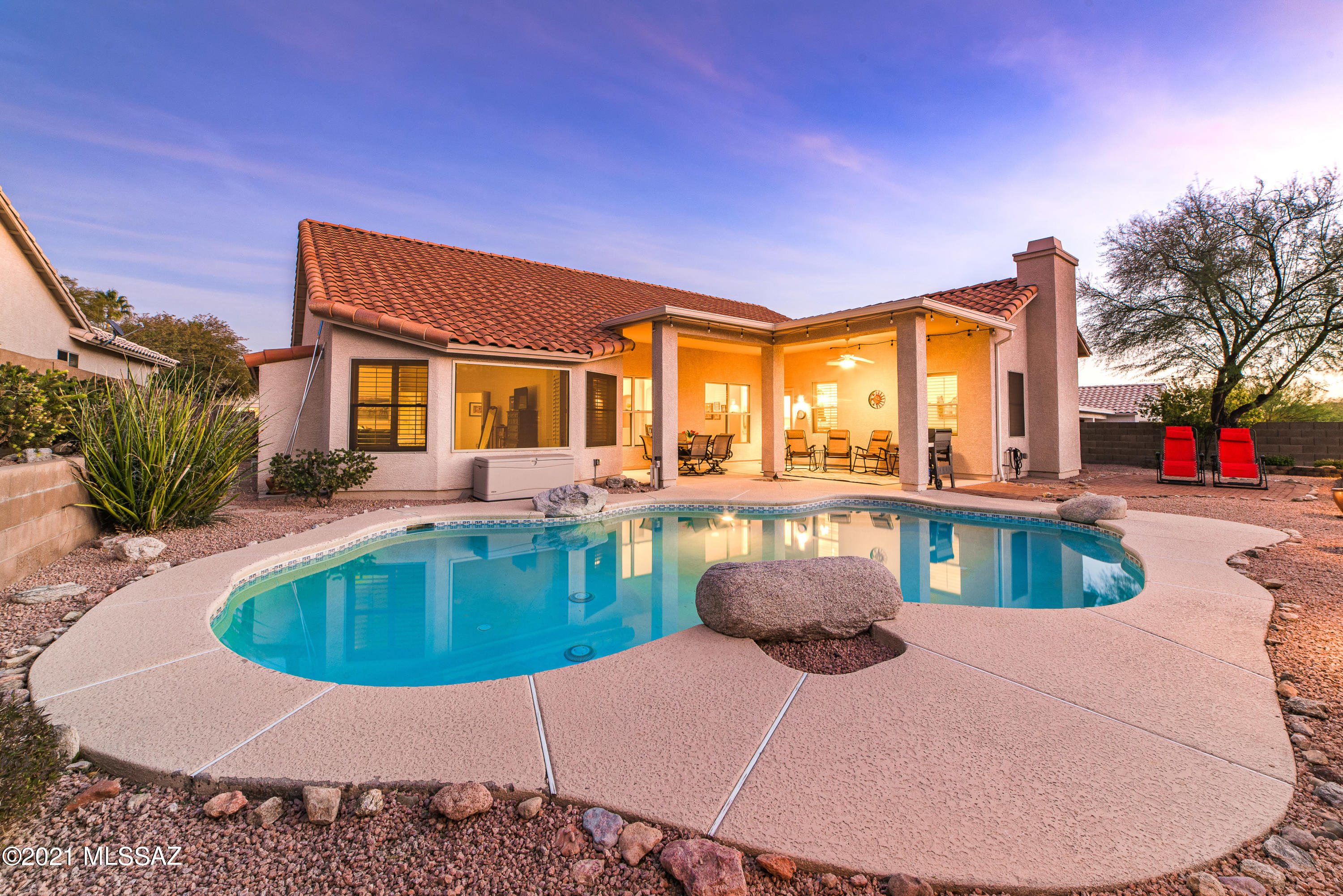 5425 N Ventana Vista Road