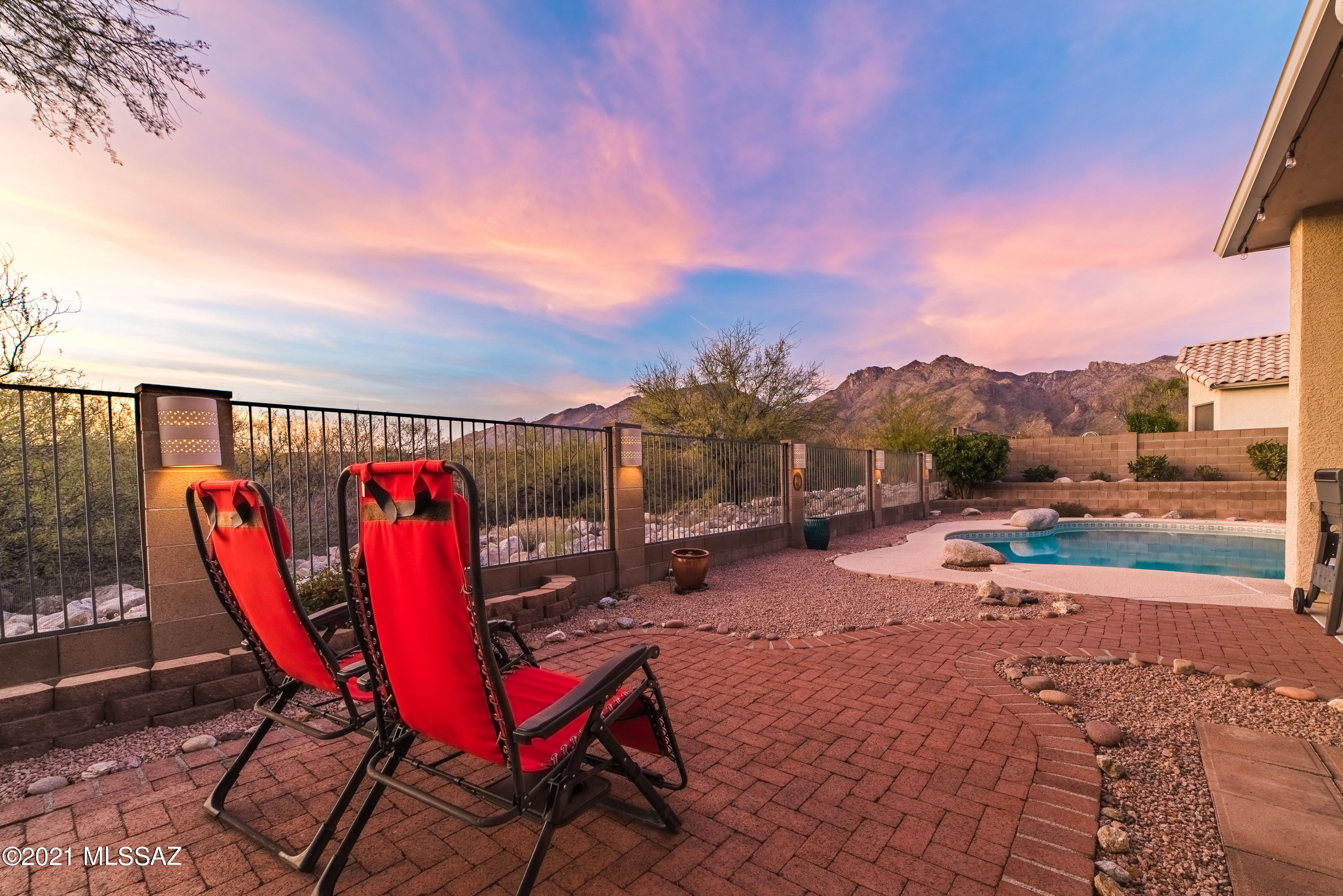 5425 N Ventana Vista Road