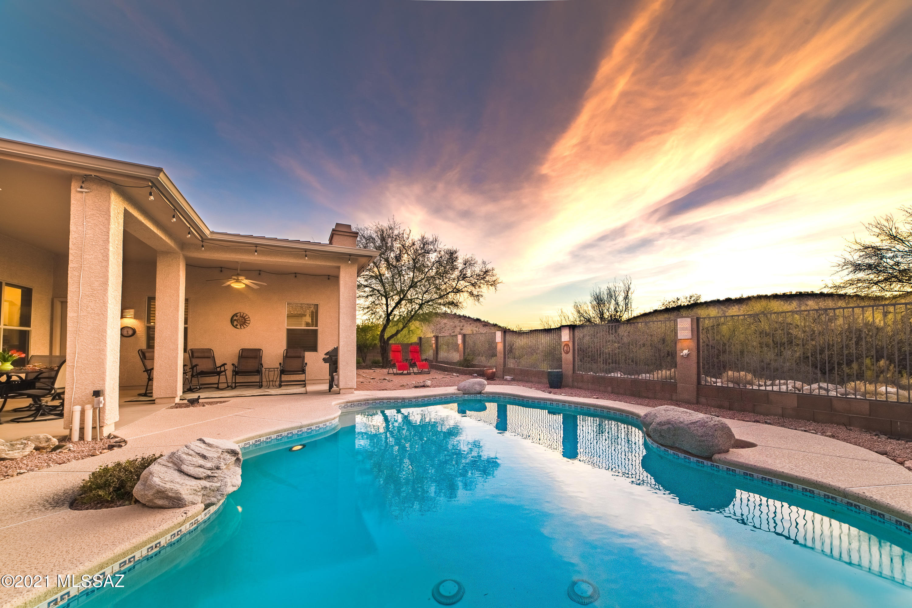 5425 N Ventana Vista Road