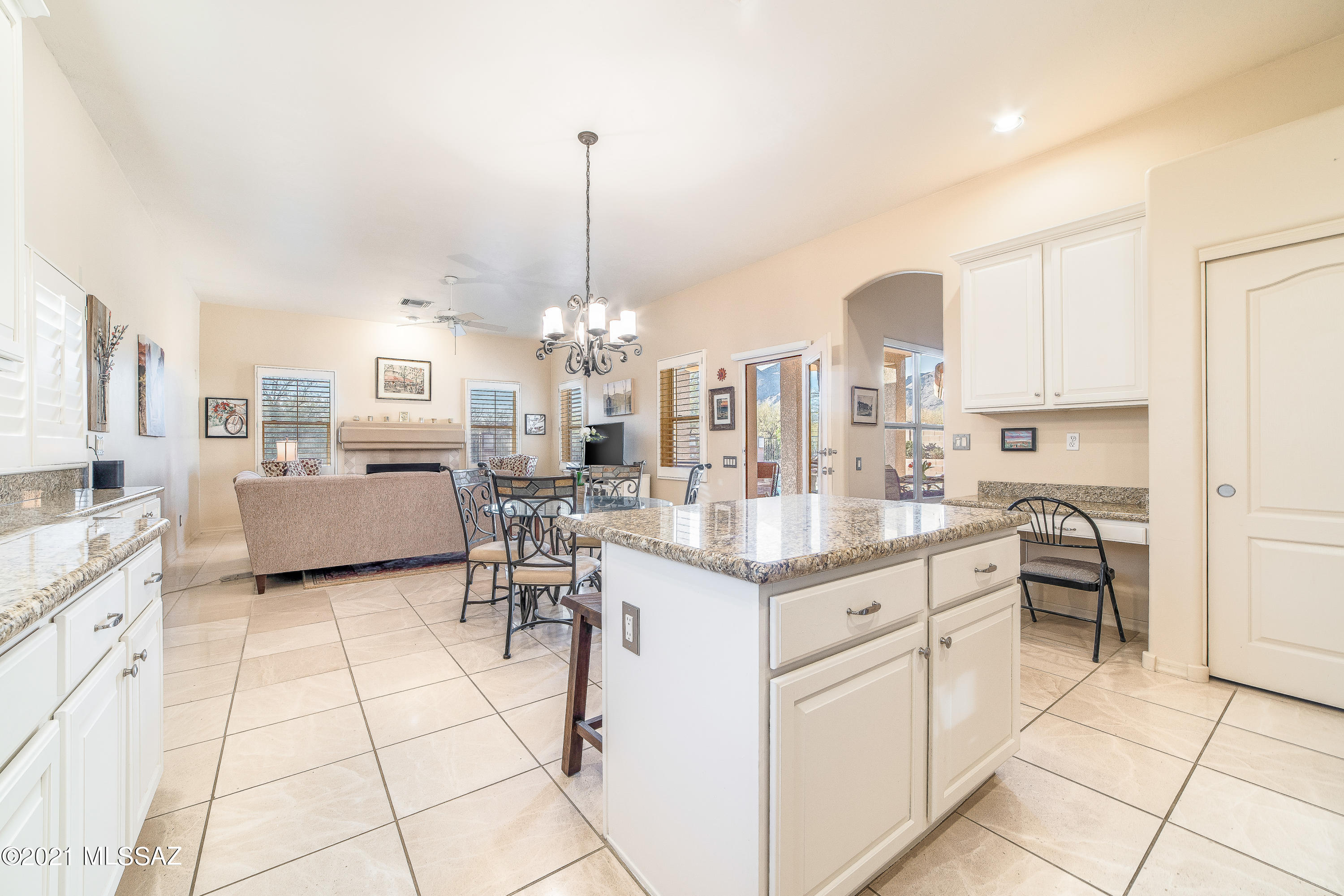 5425 N Ventana Vista Road