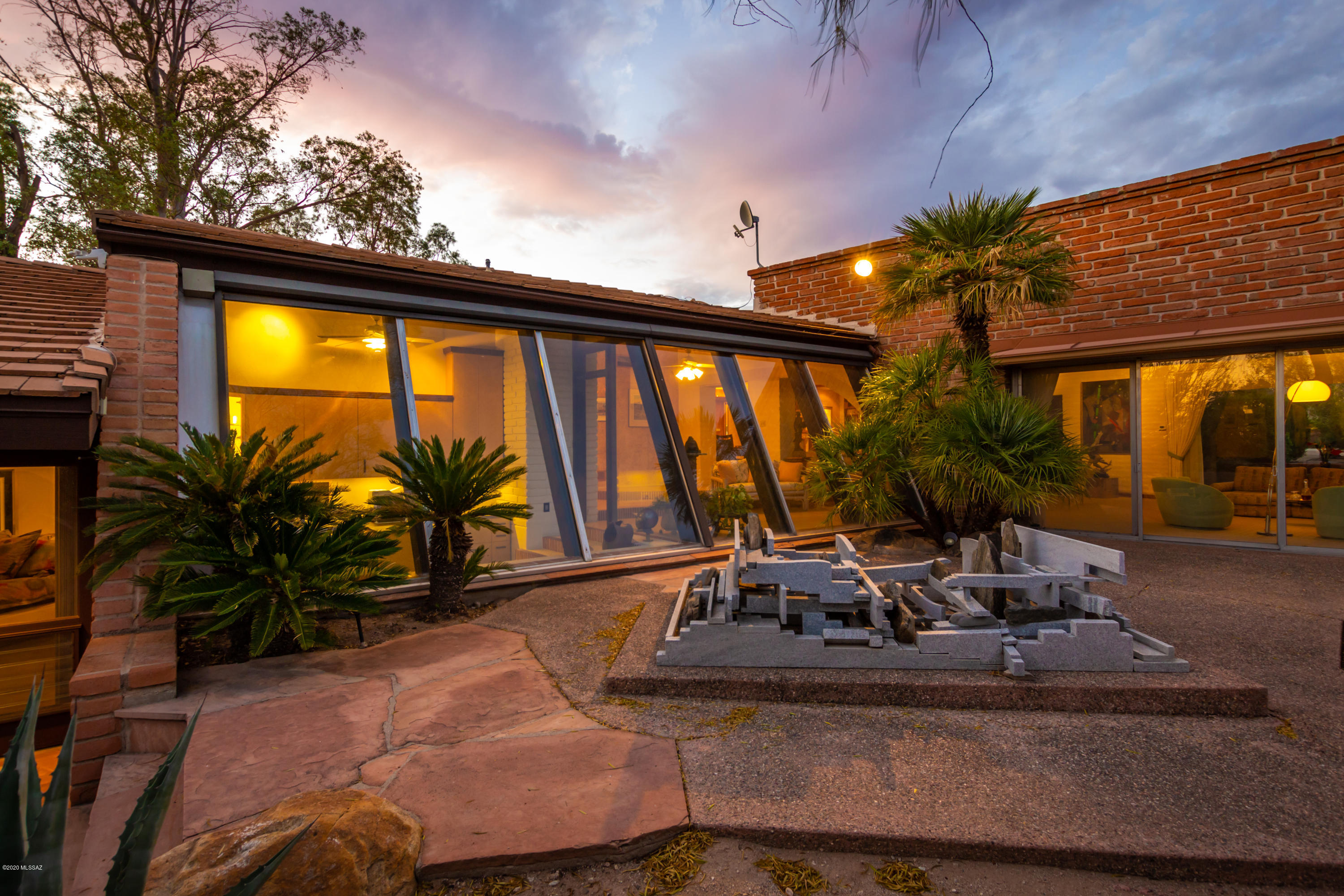 4750 N Camino Corto