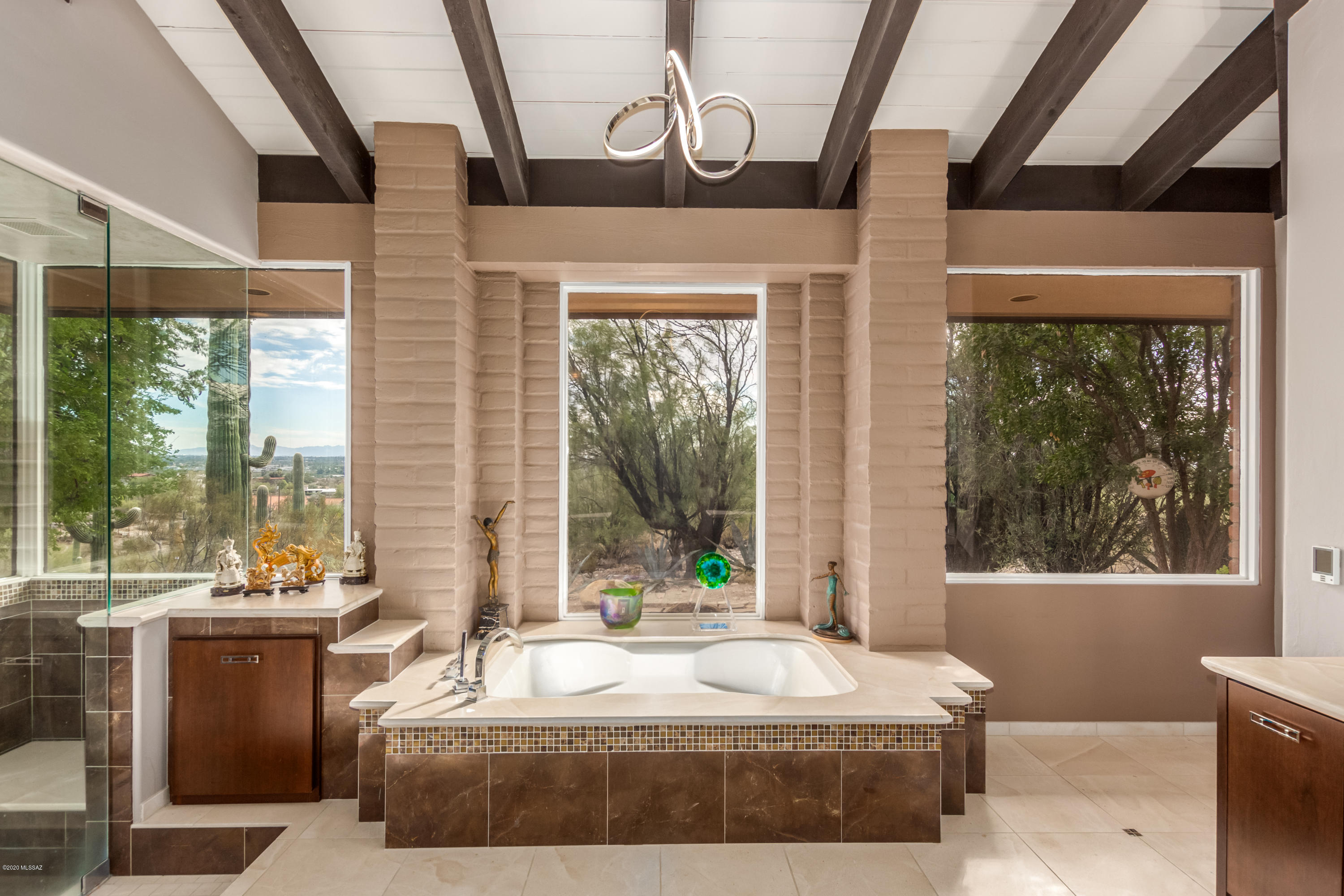 4750 N Camino Corto