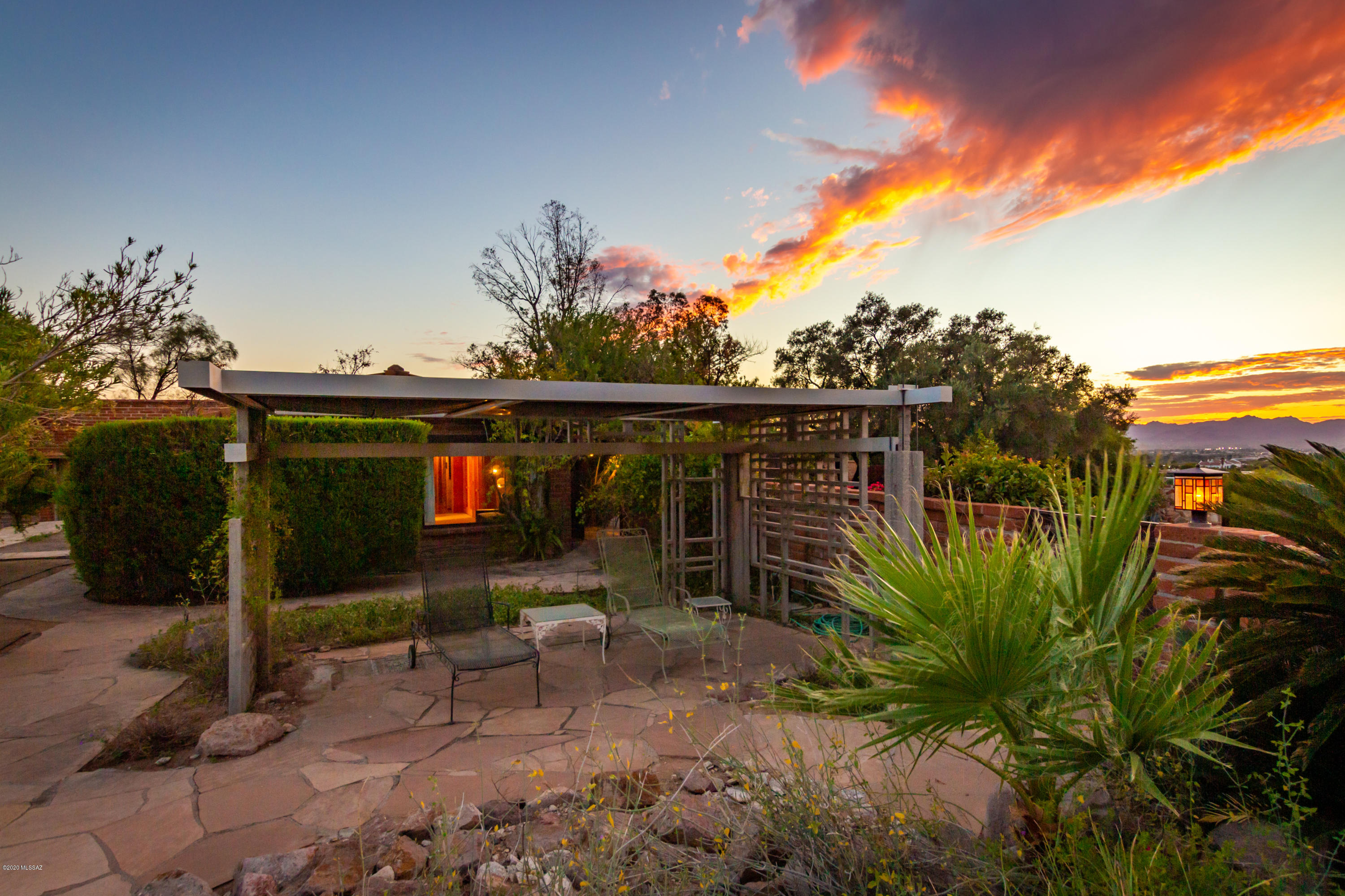 4750 N Camino Corto