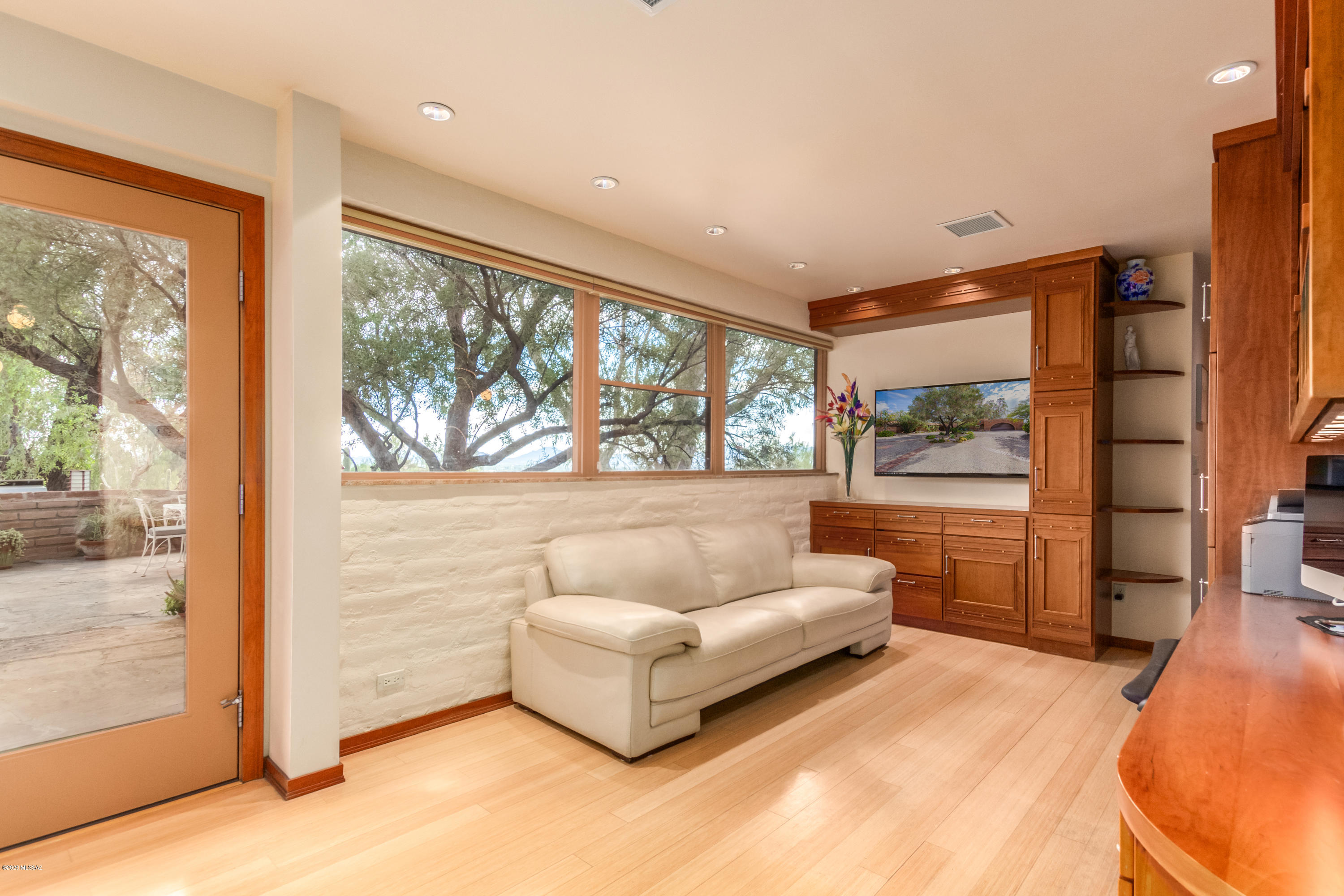 4750 N Camino Corto