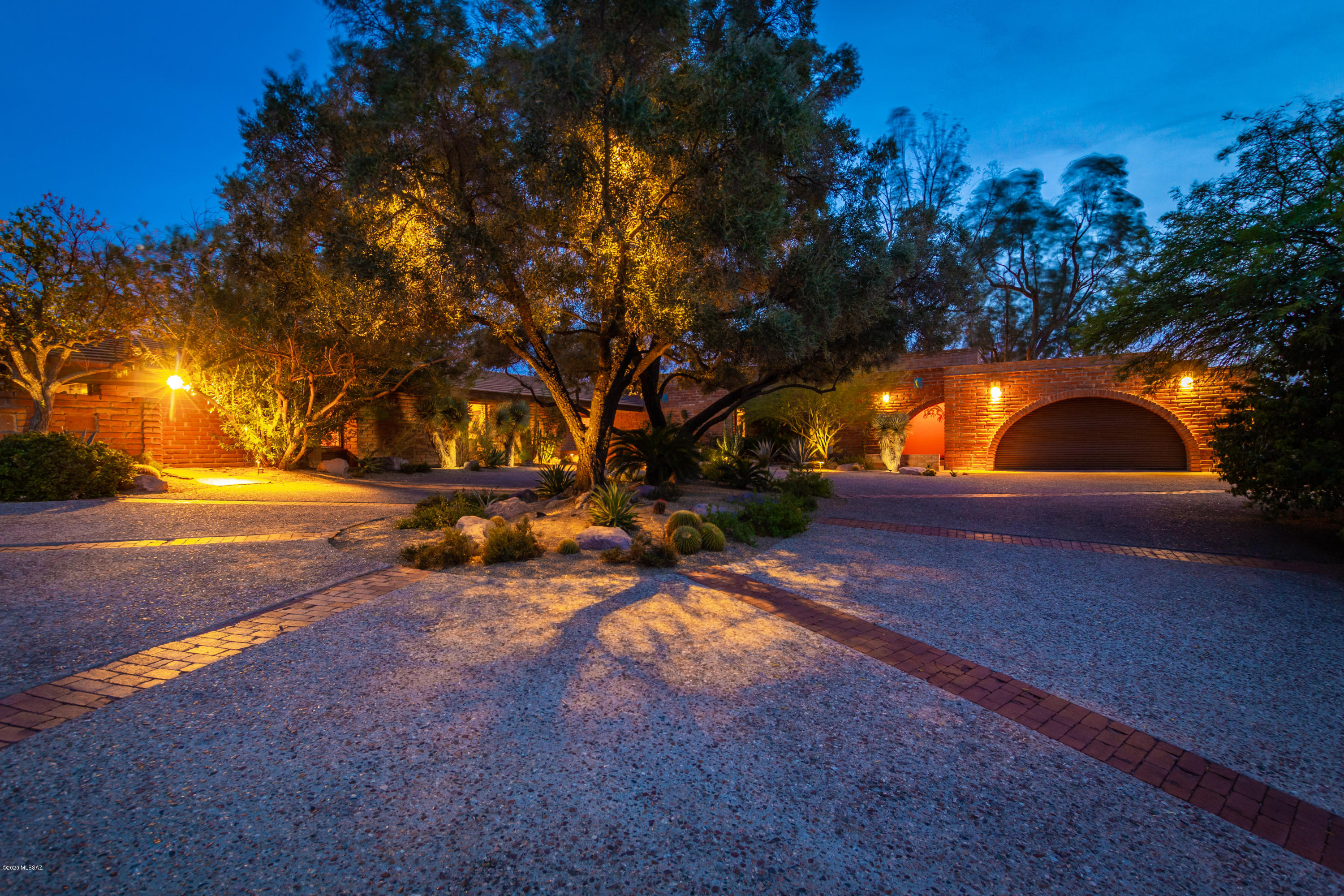 4750 N Camino Corto