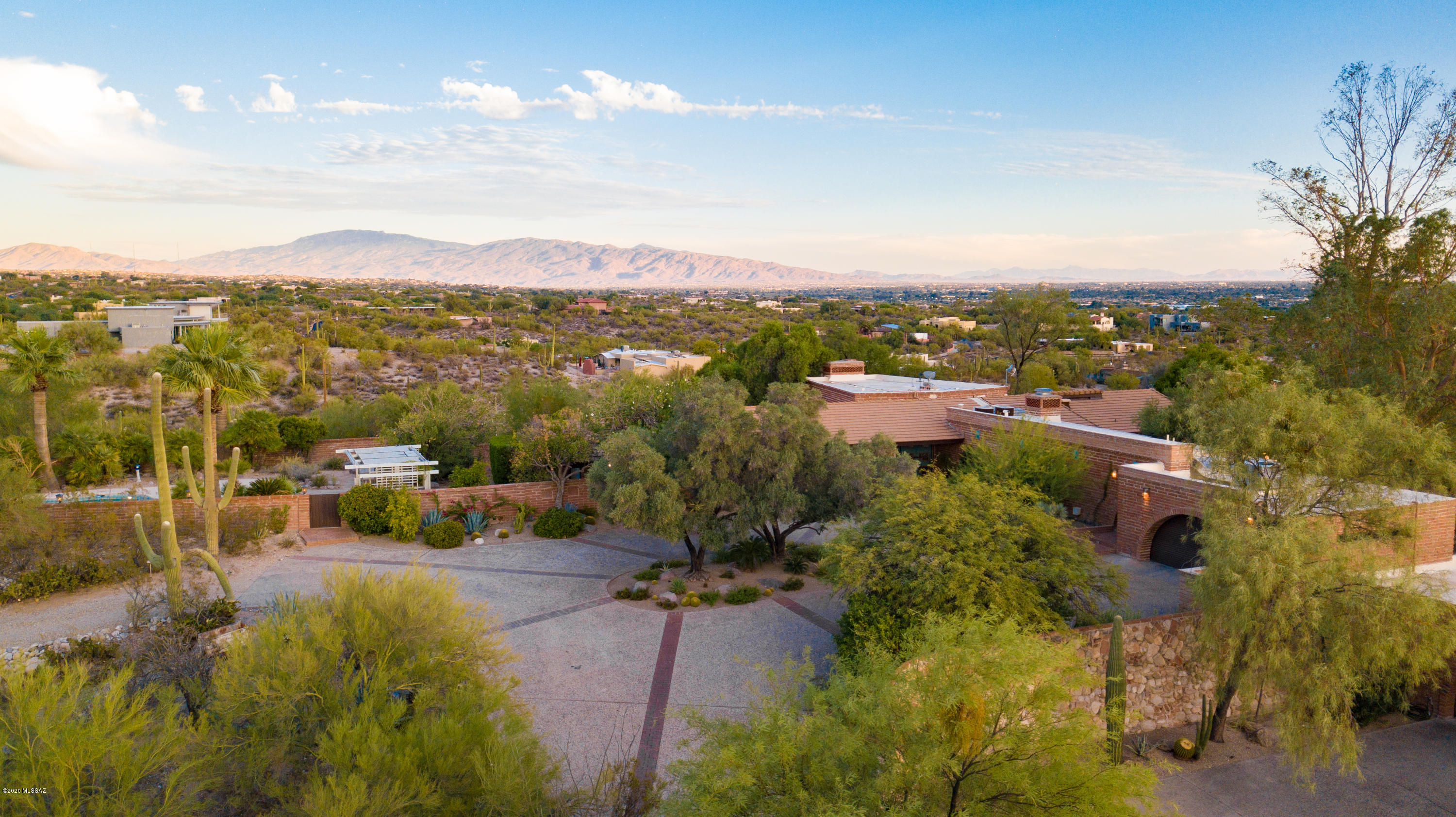 4750 N Camino Corto