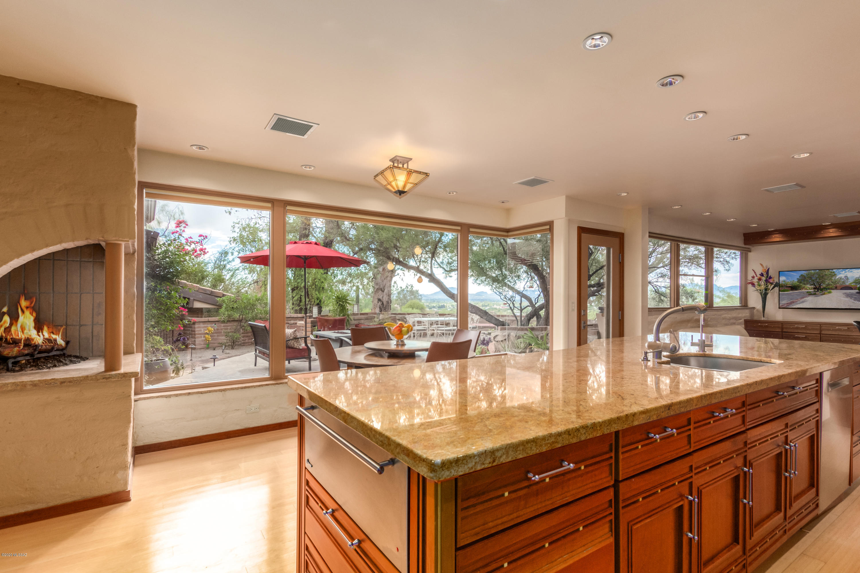 4750 N Camino Corto