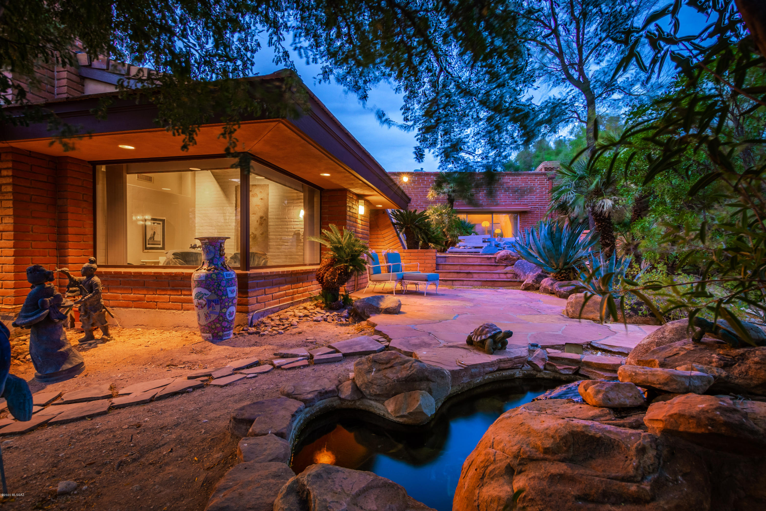 4750 N Camino Corto