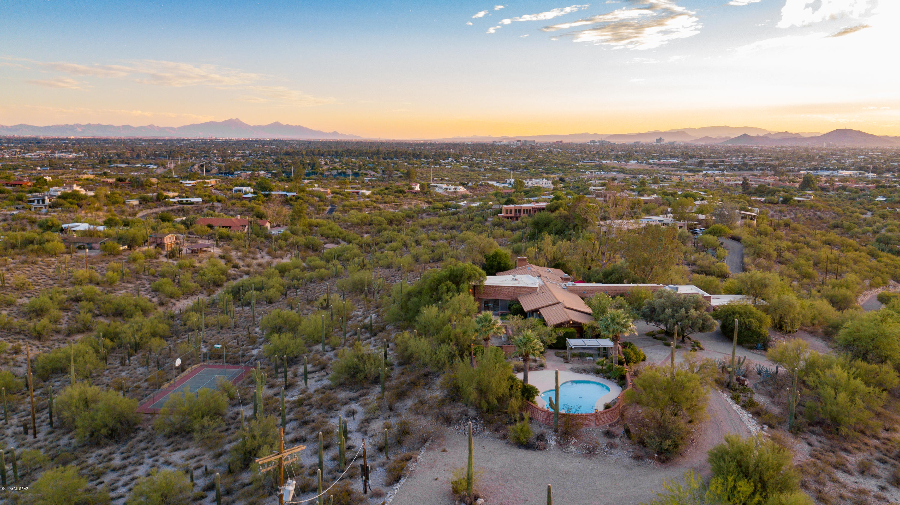 4750 N Camino Corto