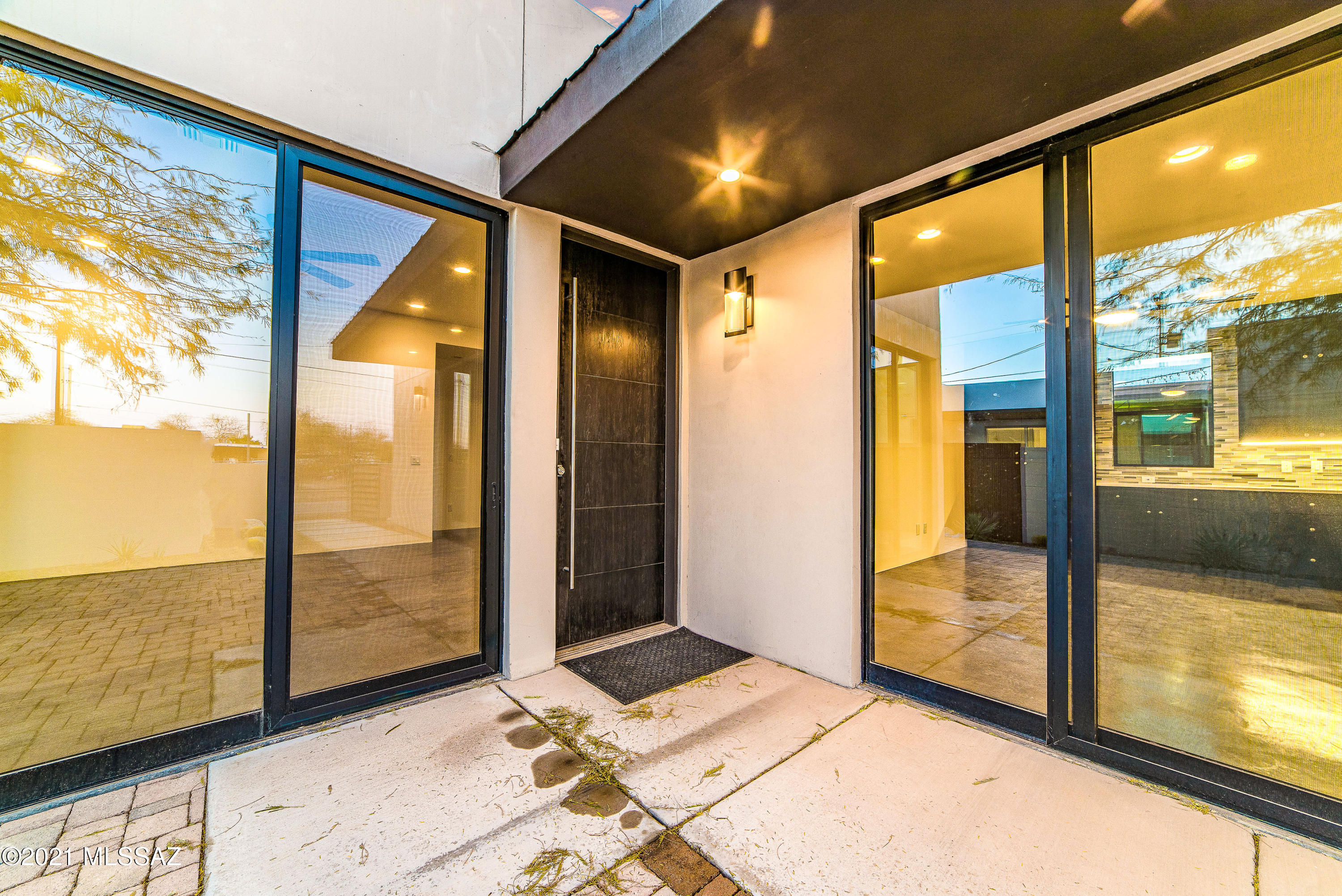 903 W Nearmont Drive