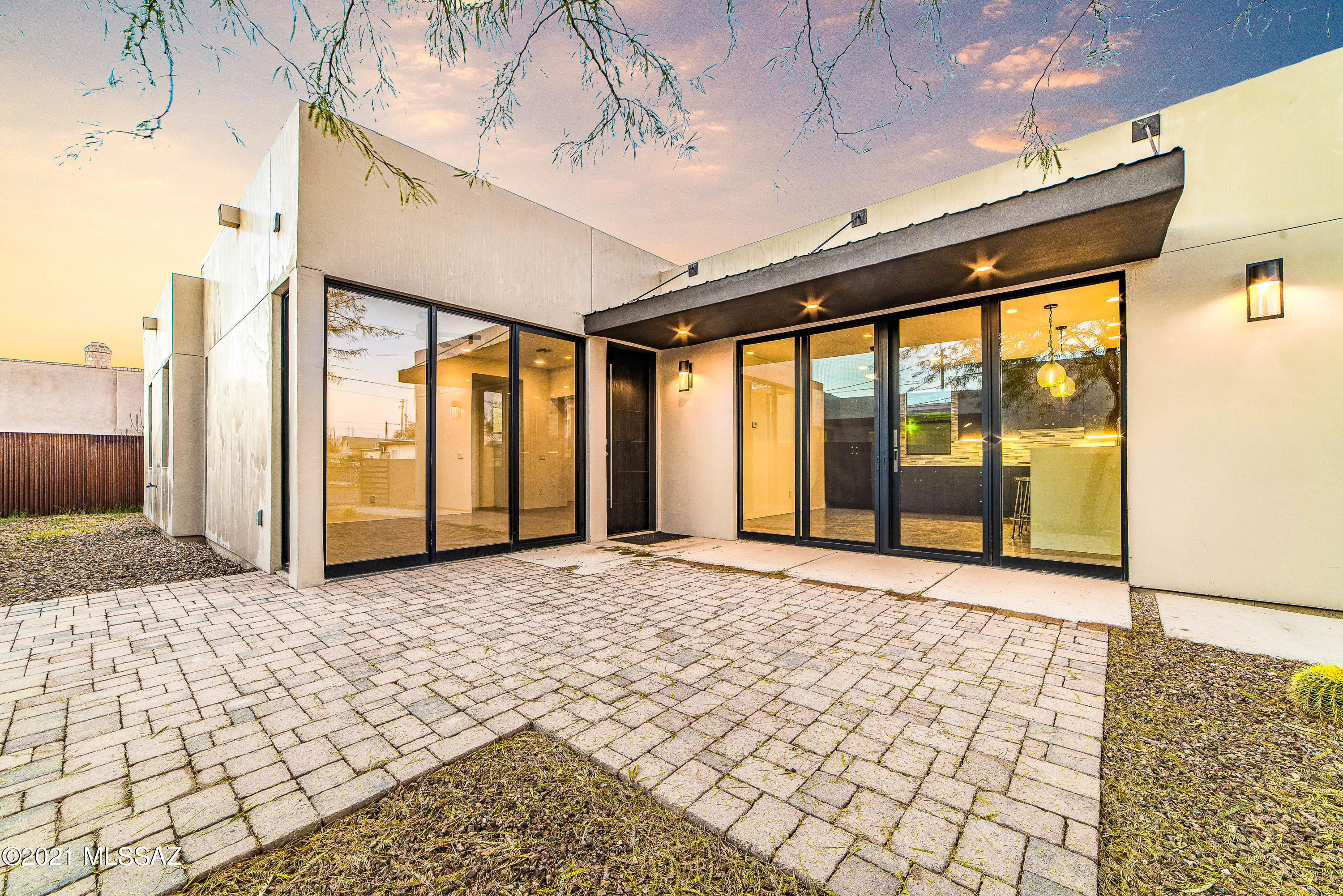 903 W Nearmont Drive