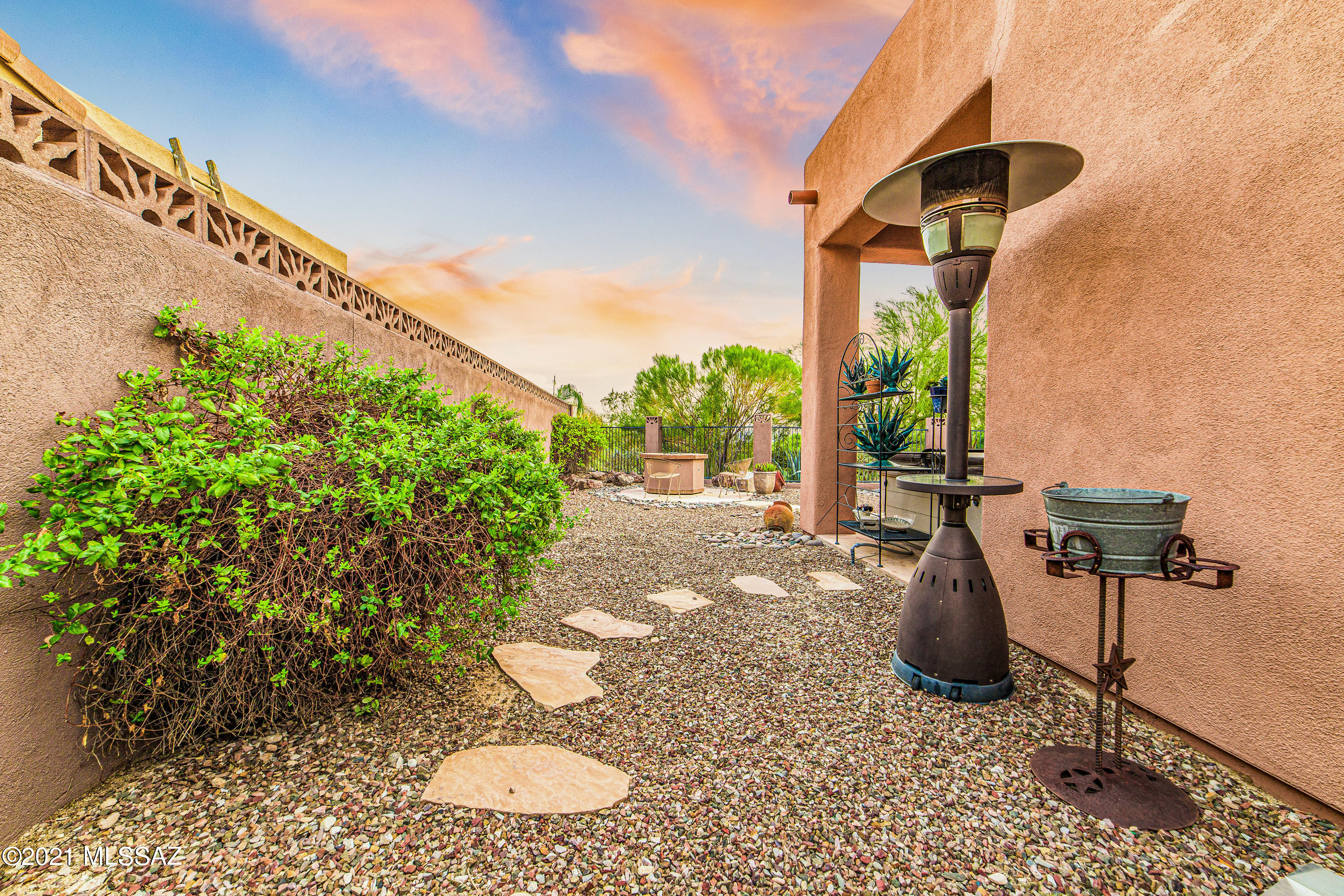 4745 W Cactus Bluff Drive