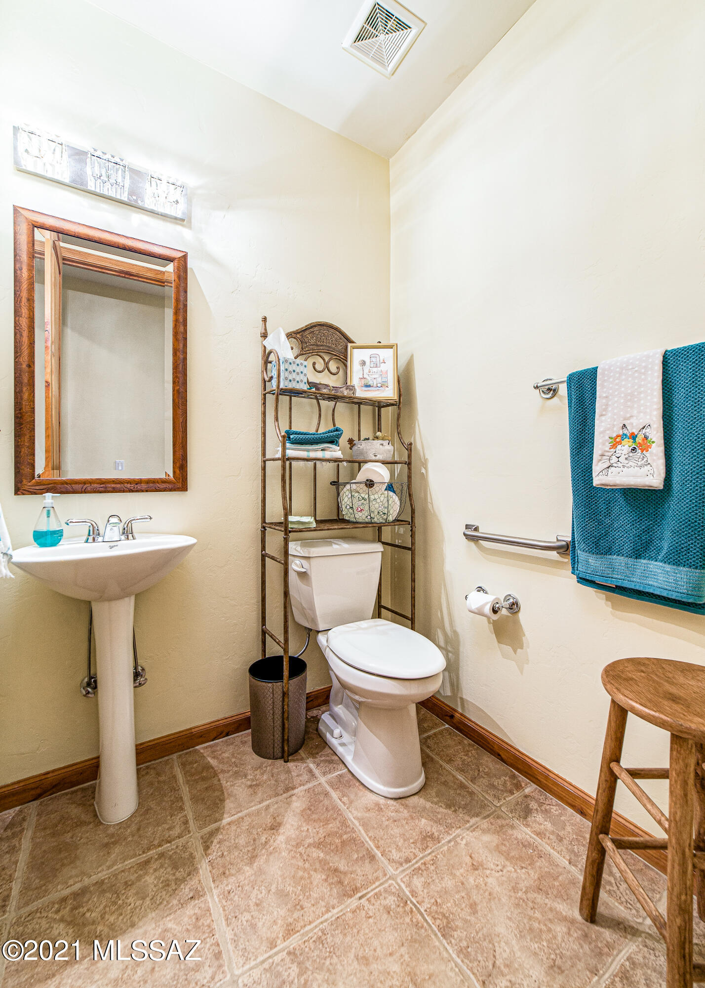 4745 W Cactus Bluff Drive