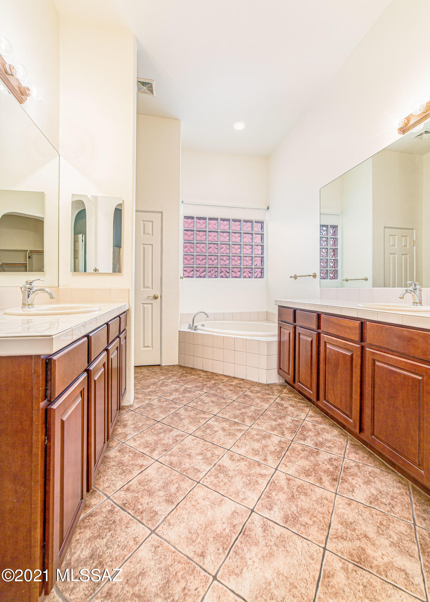 7511 E Placita Ventana Hayes