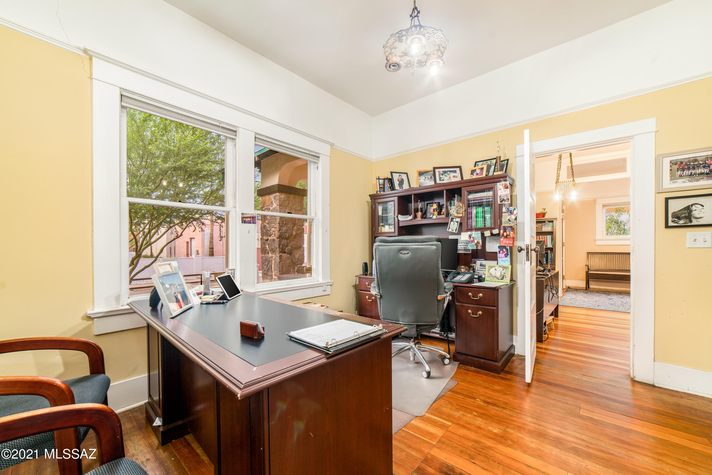 136 W Simpson Street