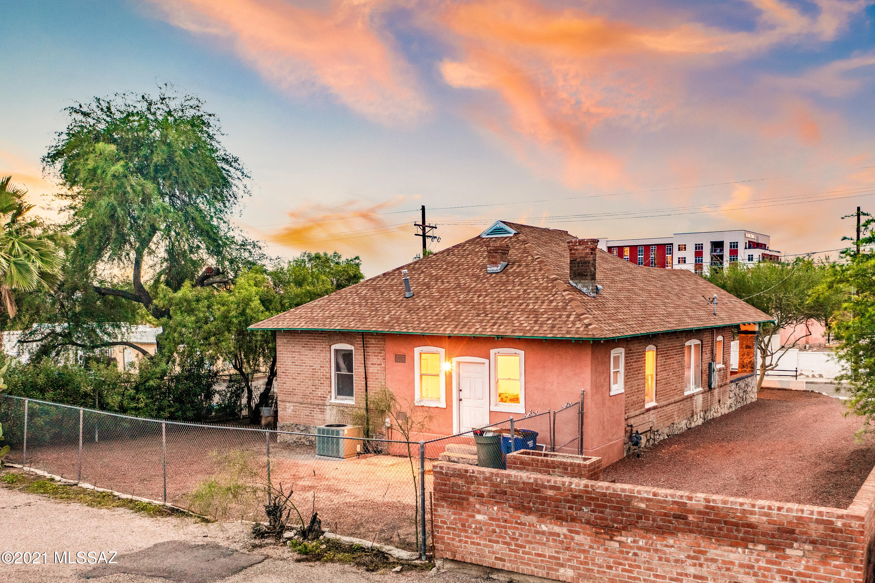 136 W Simpson Street