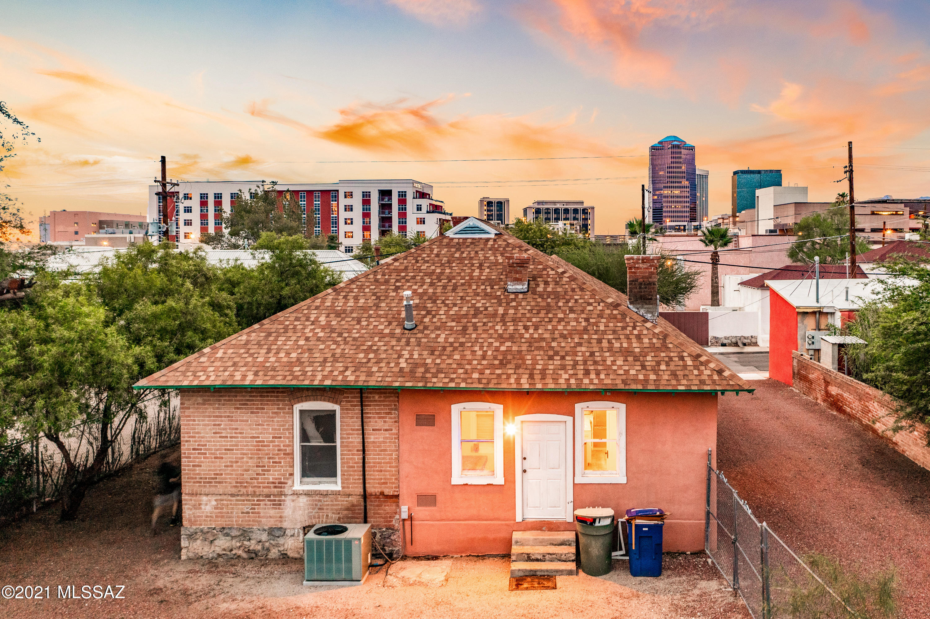 136 W Simpson Street