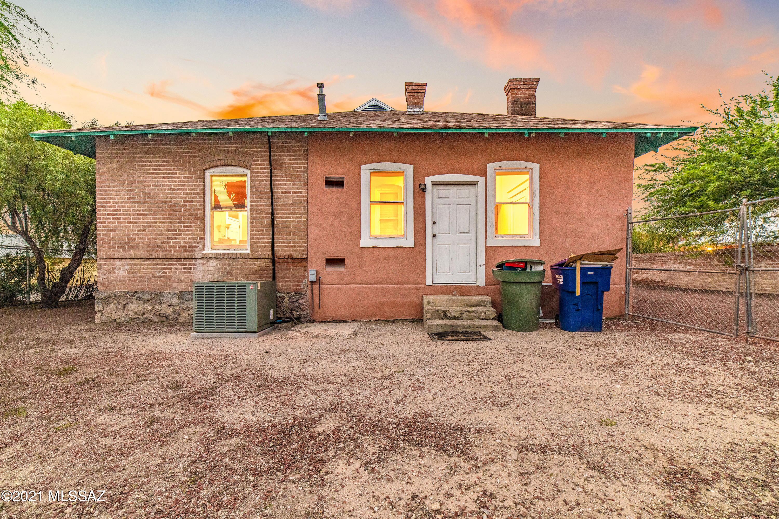 136 W Simpson Street