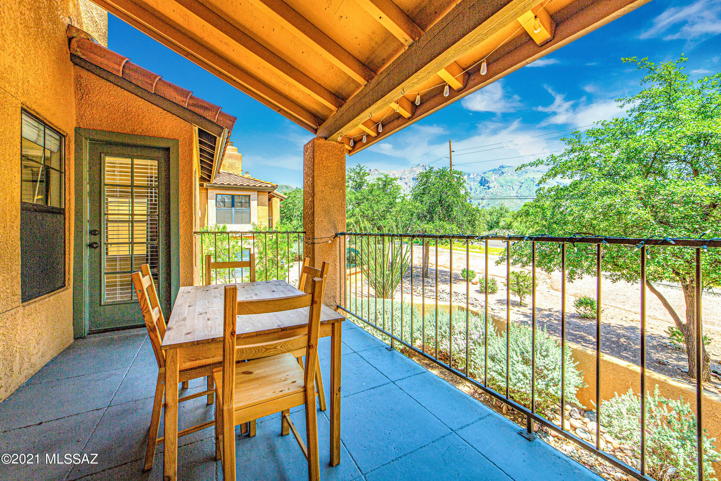 6651 N Campbell Avenue Unit: 205