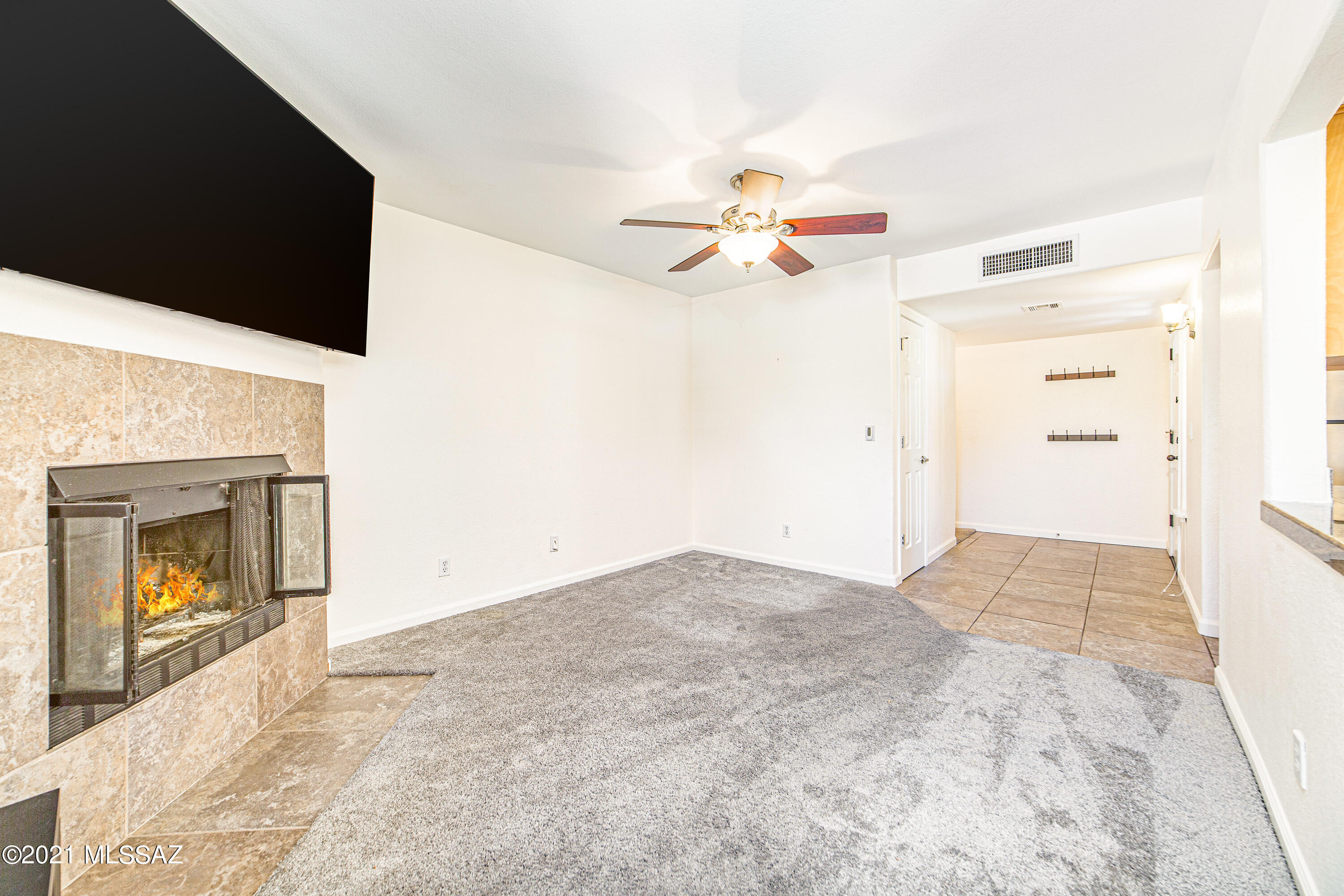 6651 N Campbell Avenue Unit: 205